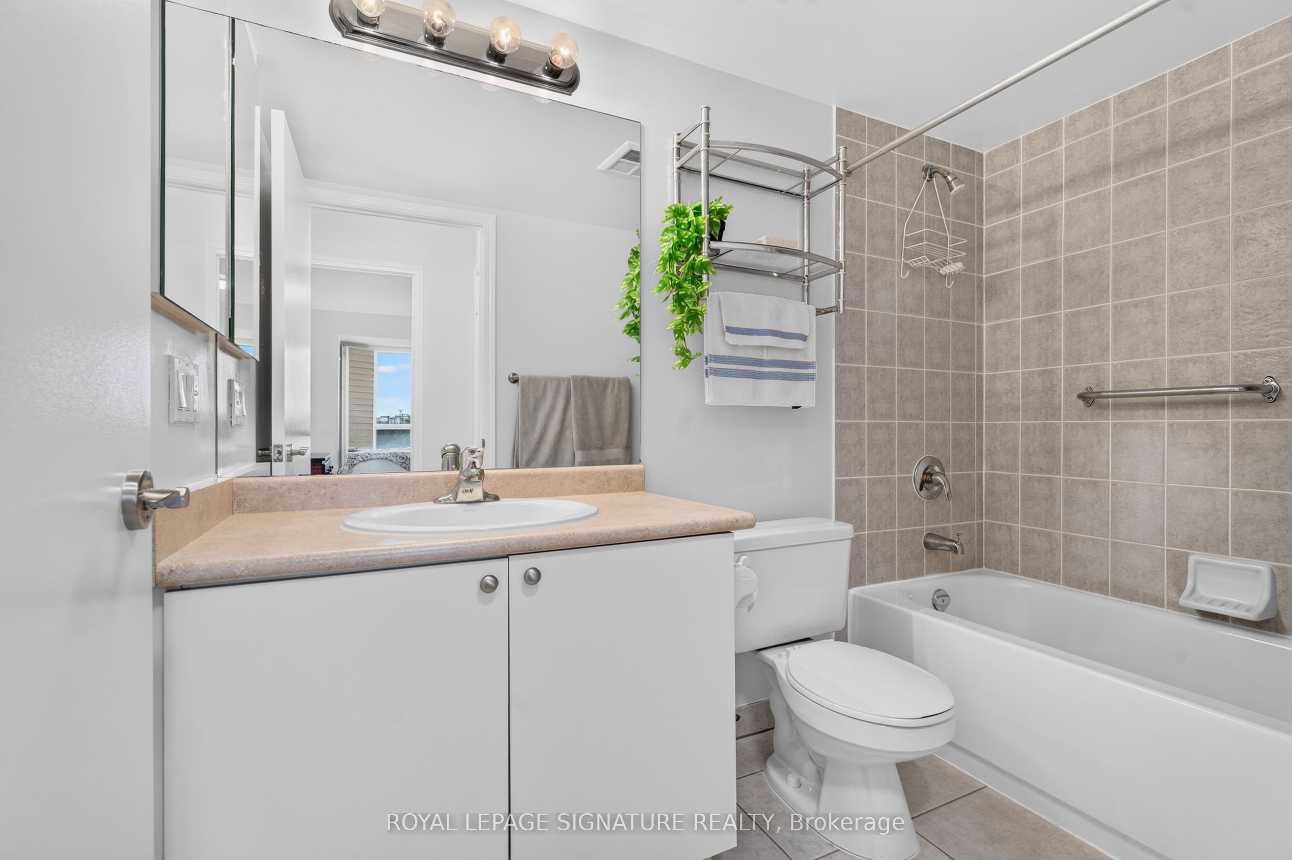 1200 The Esplanade Road N 610 Property Photo 27