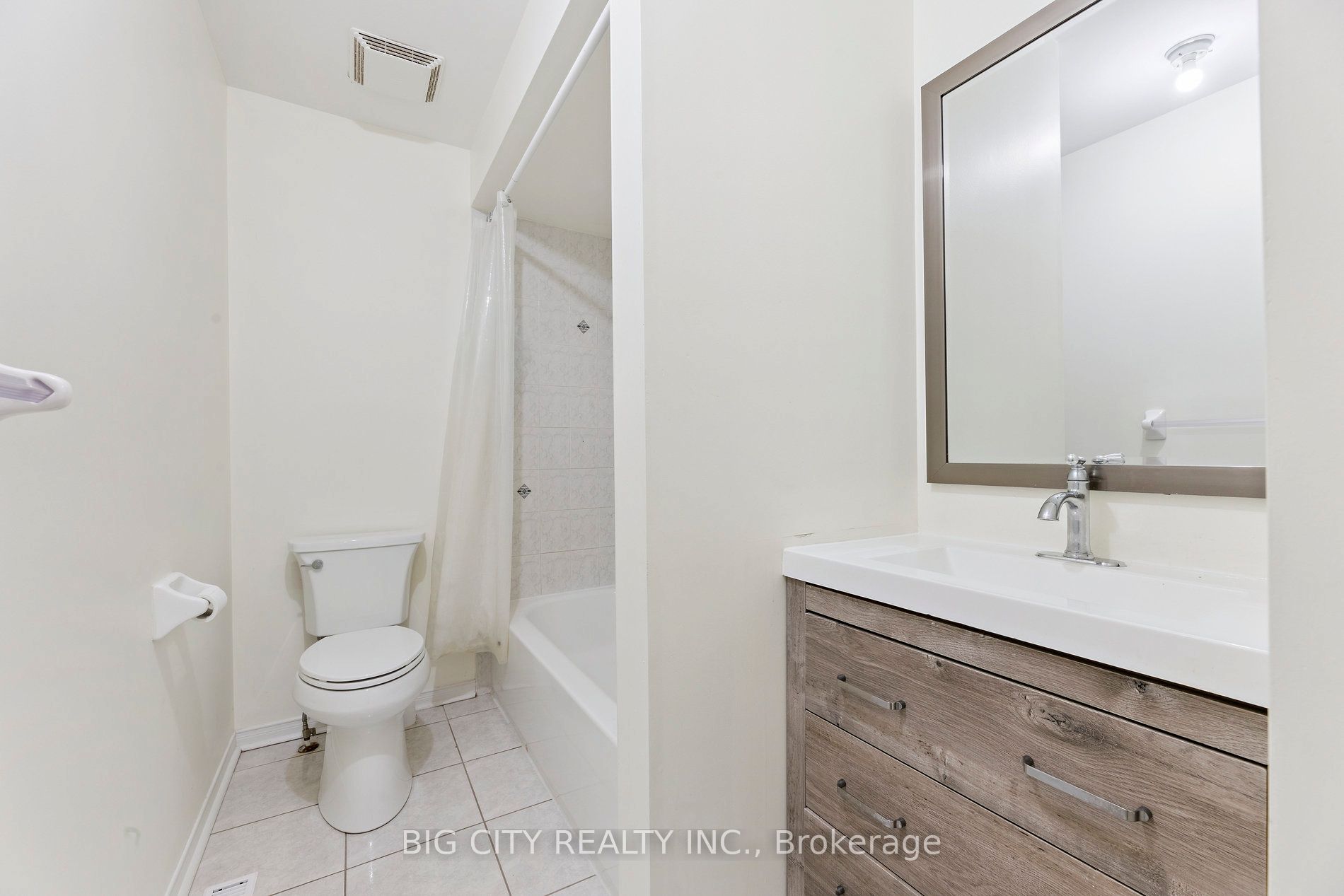 23 Angier Crescent Upper Property Photo 15