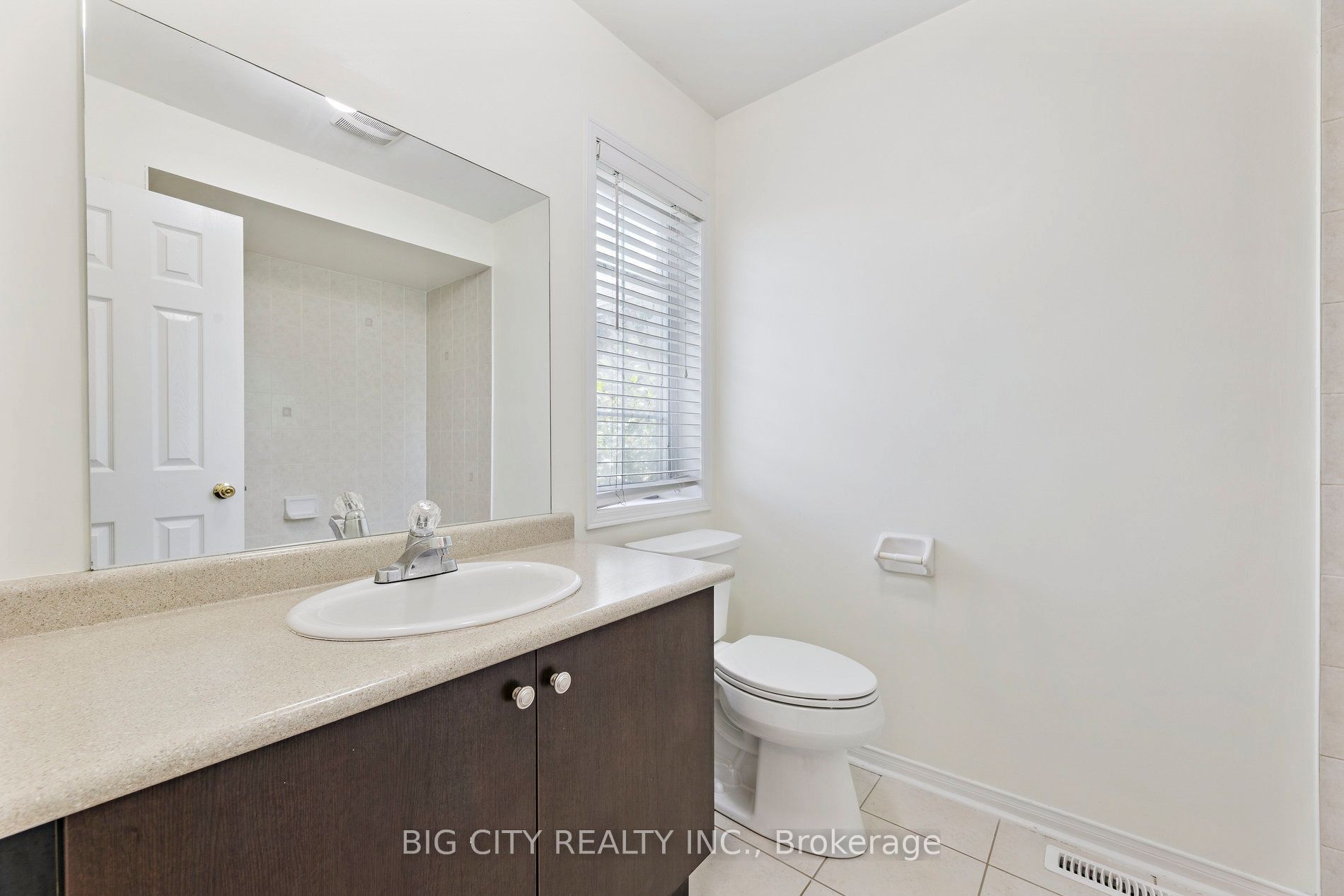 23 Angier Crescent Upper Property Photo 18
