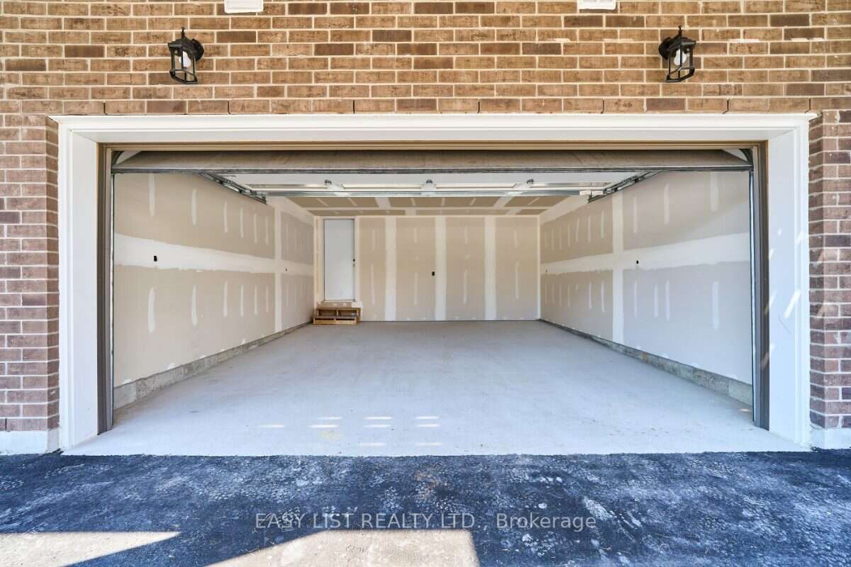 31 Addyman Crescent Property Photo 10
