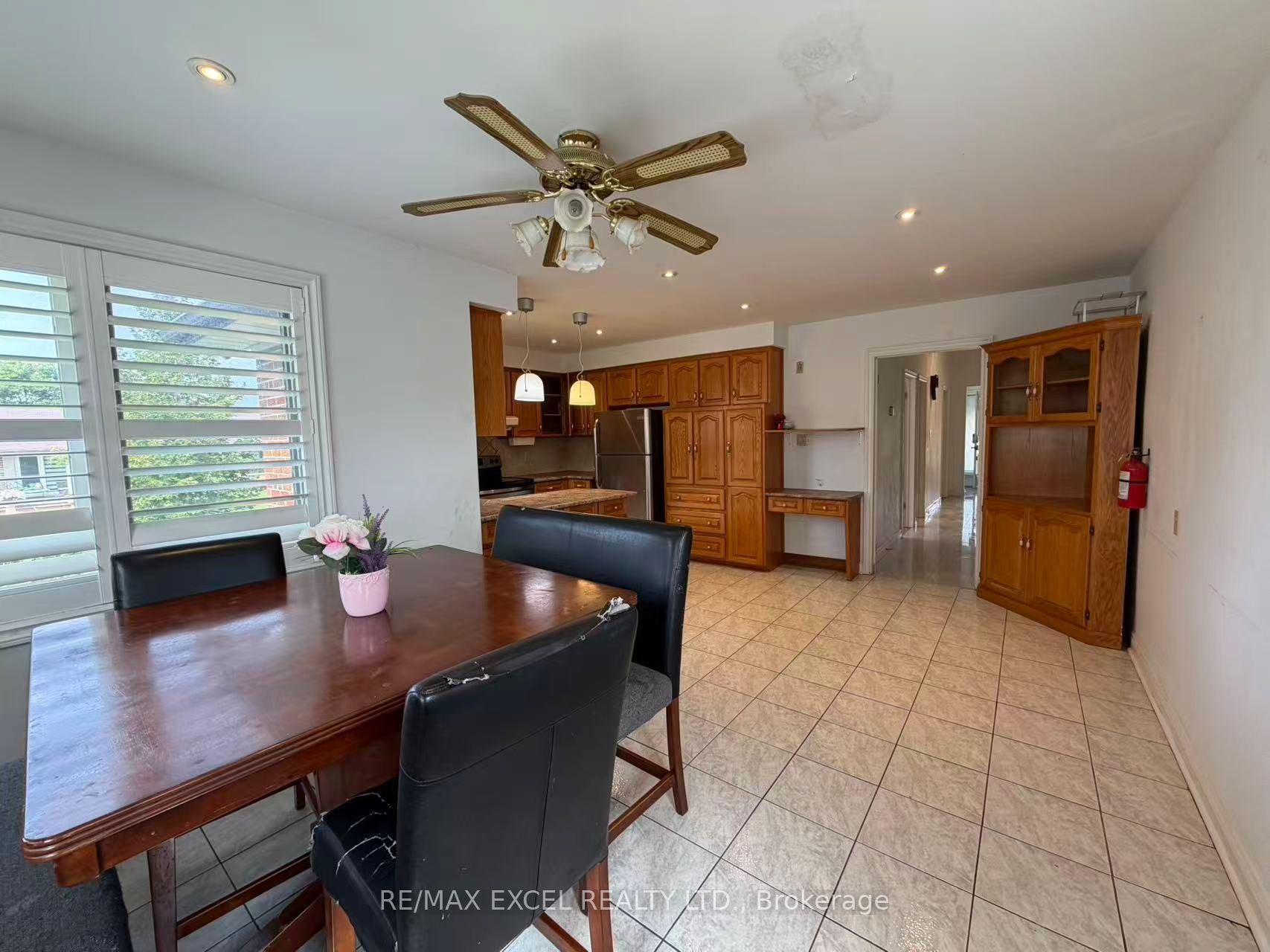56 Leafield Drive Upper Property Photo 11