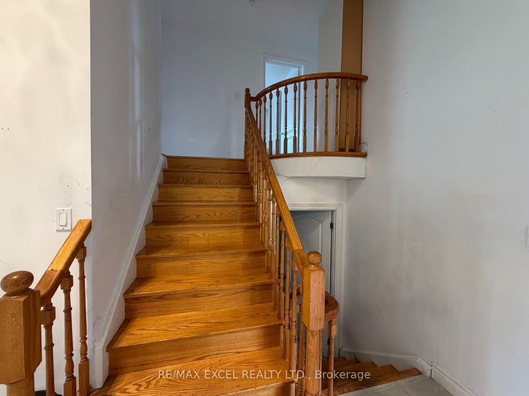 56 Leafield Drive Upper Property Photo 13