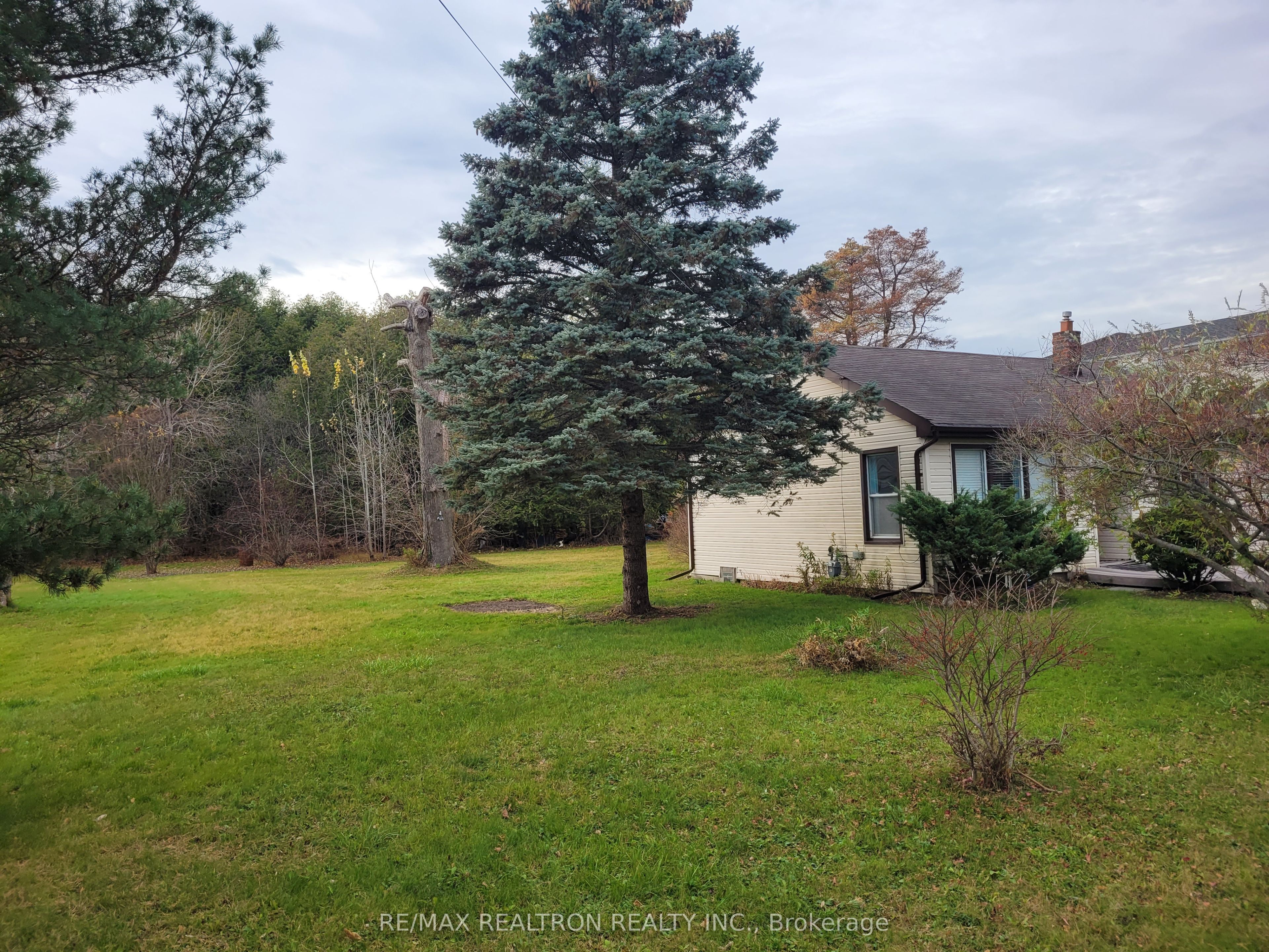 2658 Solina Road Property Photo 3