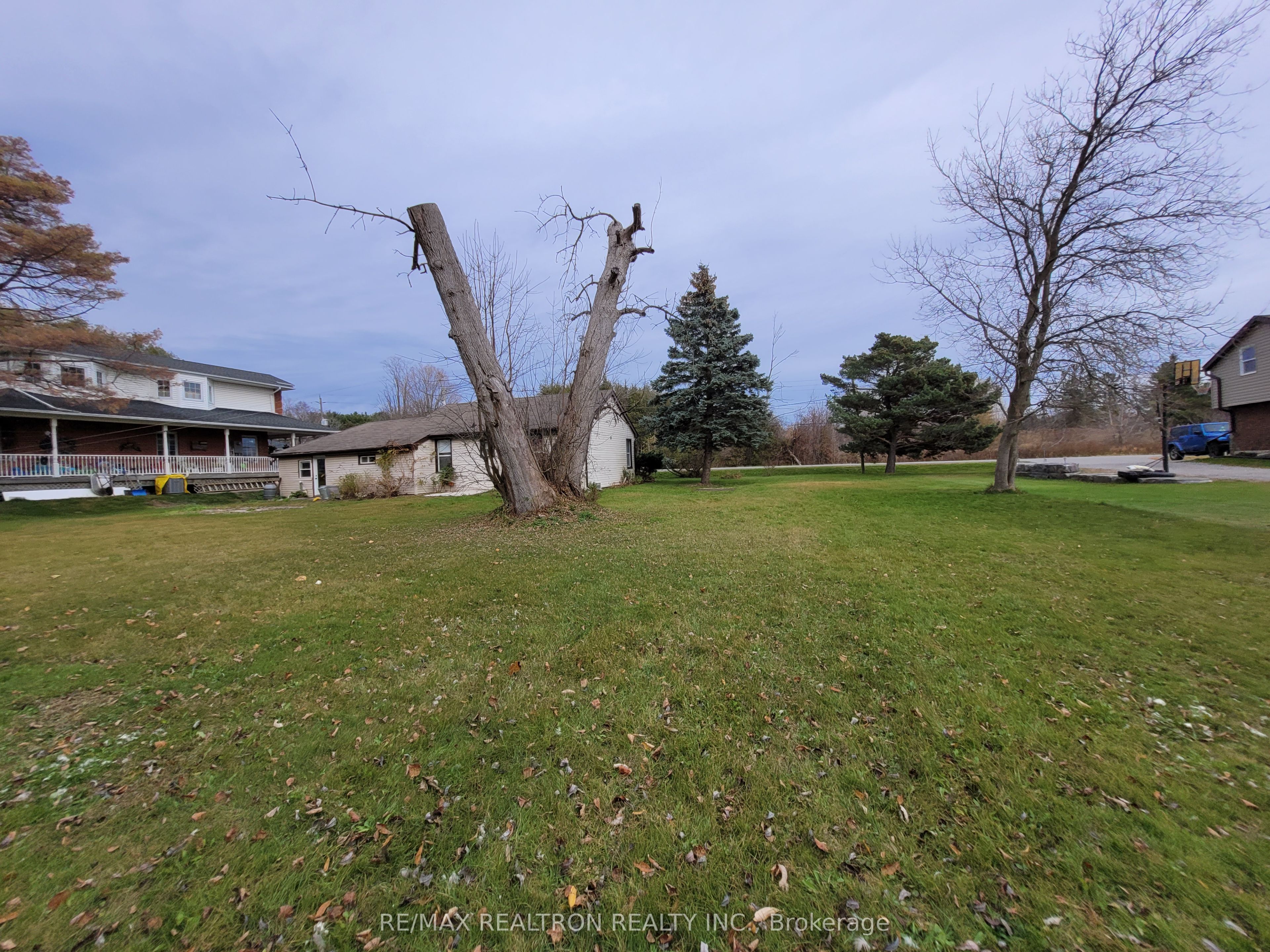 2658 Solina Road Property Photo 5