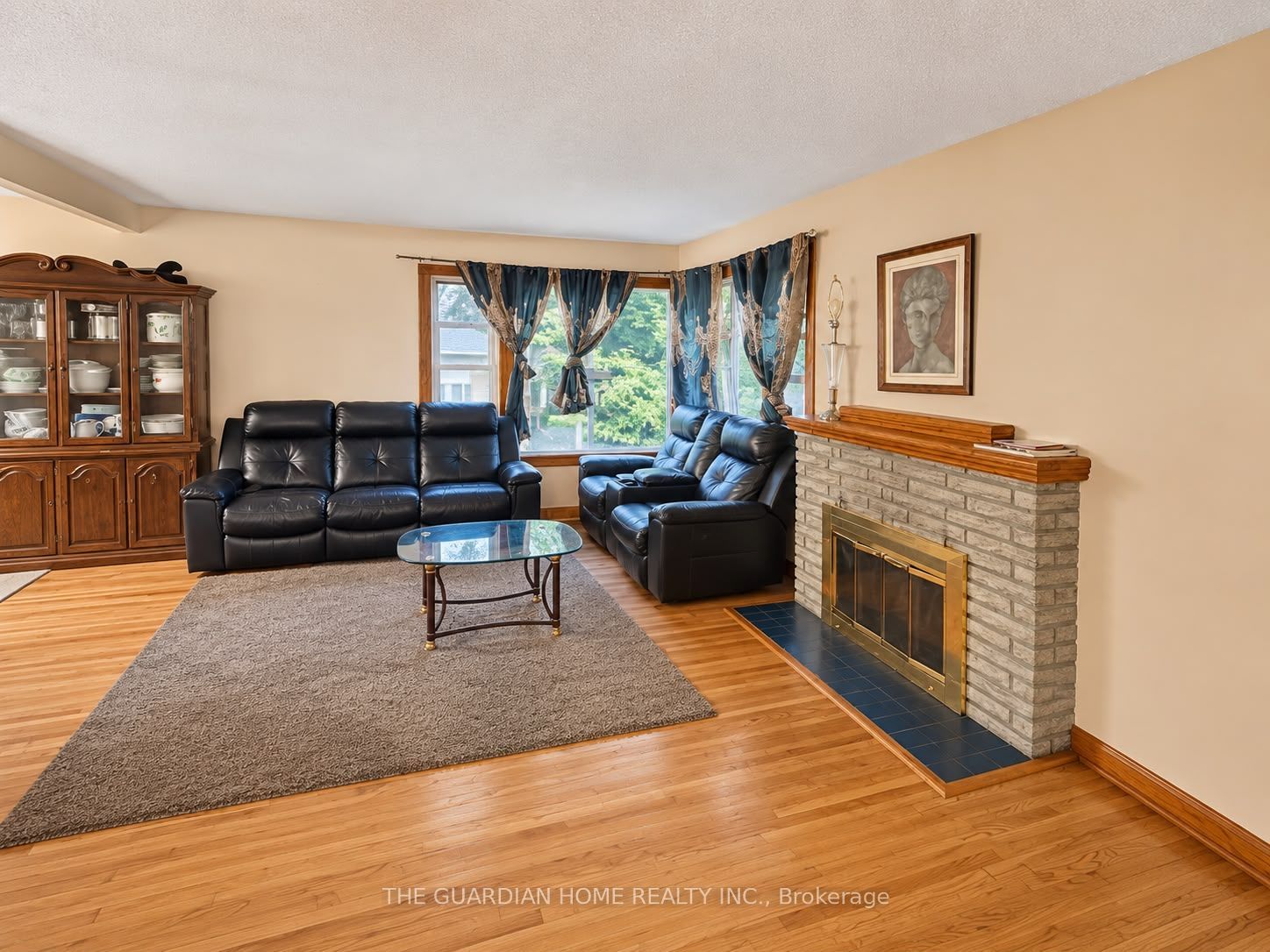 109 Grandview Street S Property Photo 6