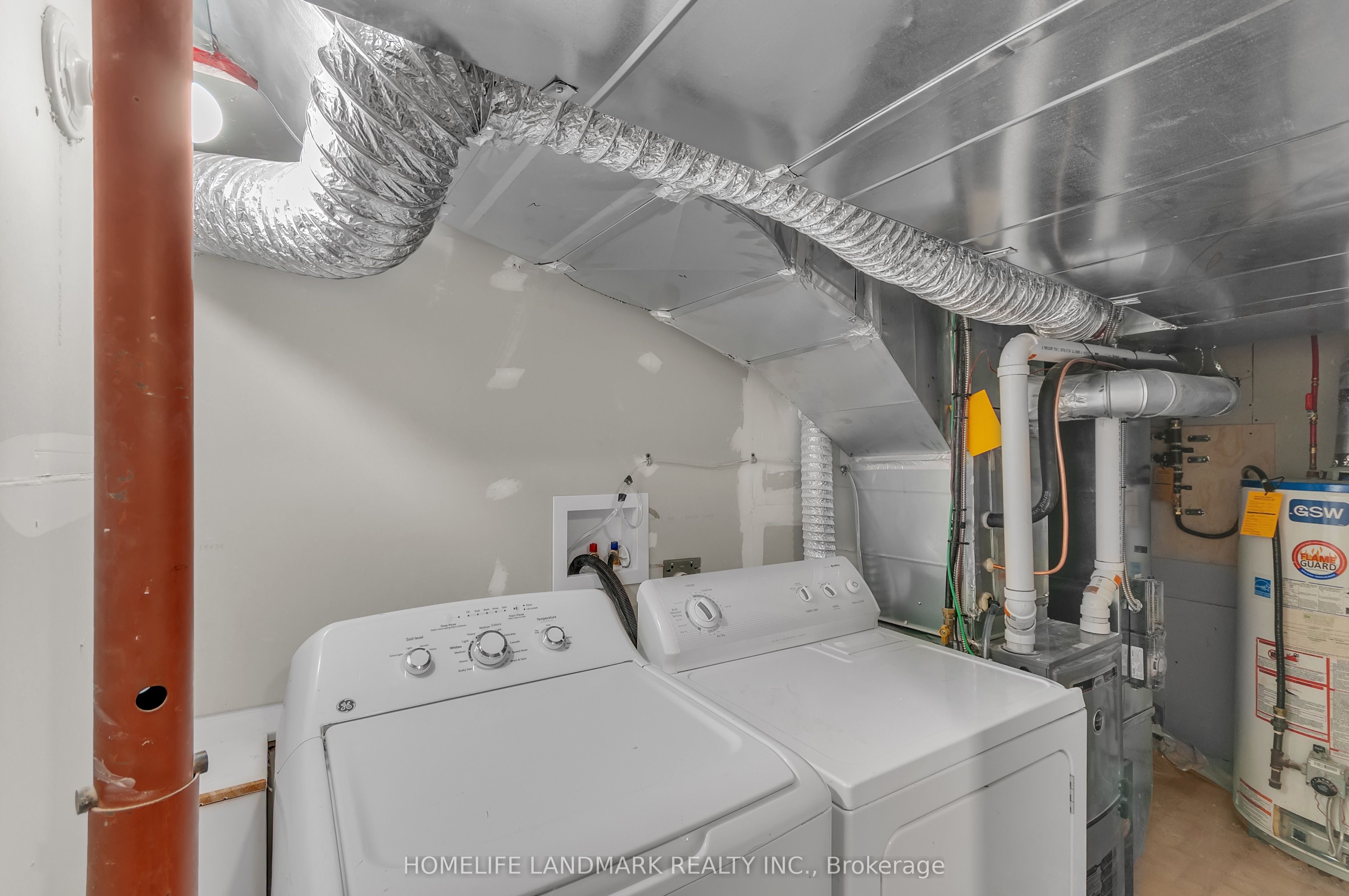 26 Queensdale Avenue Property Photo 24