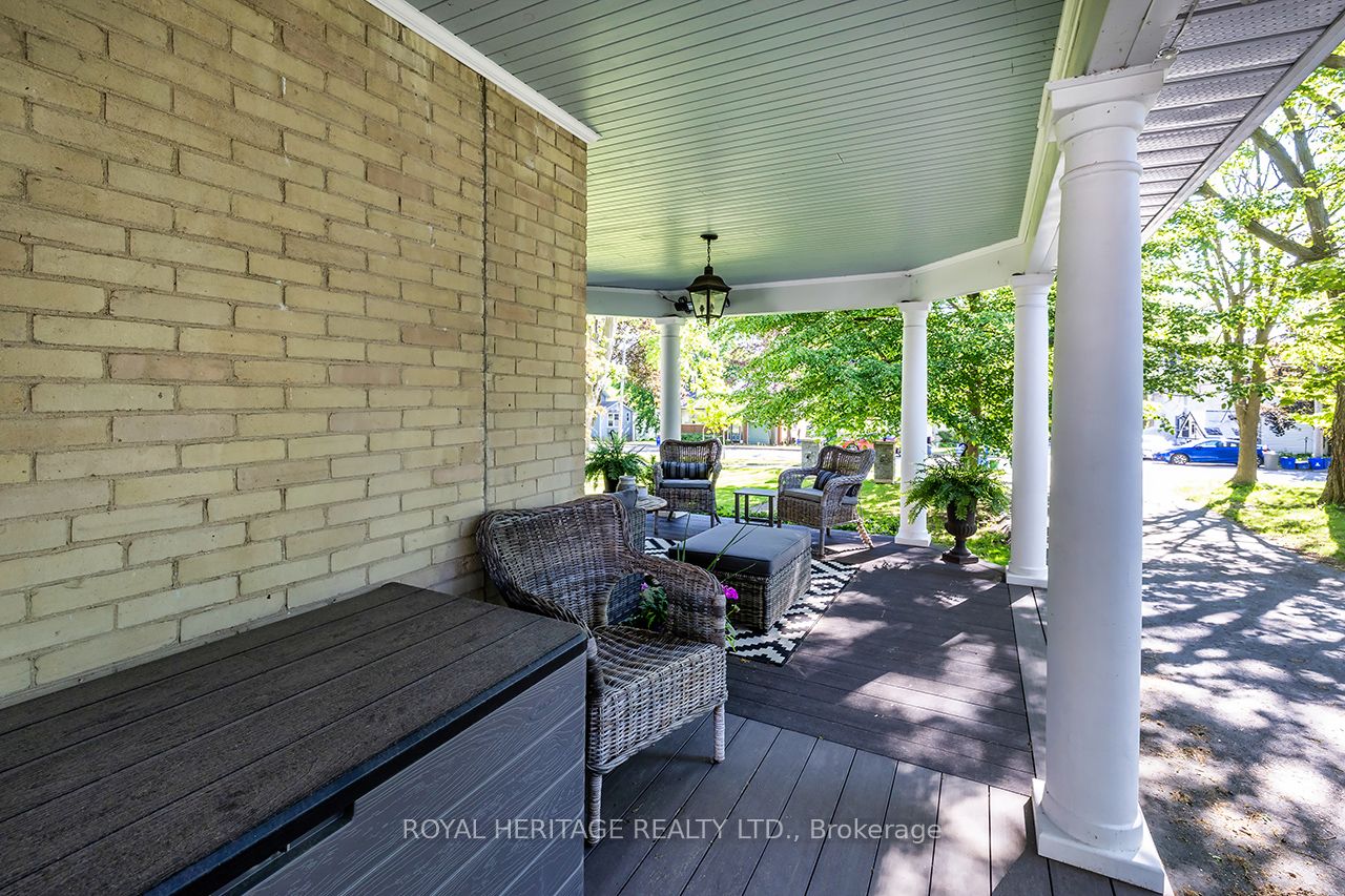220 Cochrane Street Property Photo 7