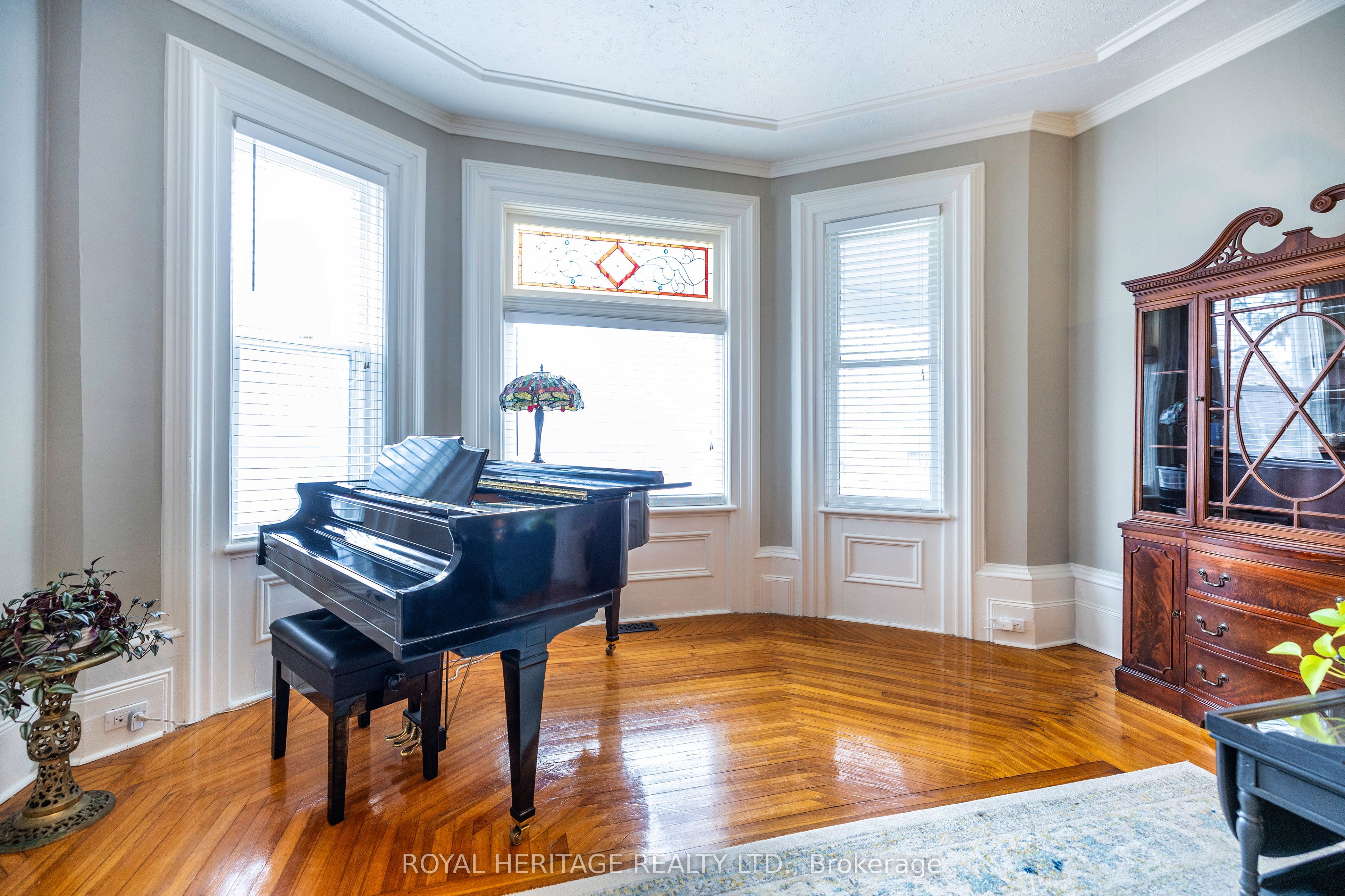220 Cochrane Street Property Photo 19