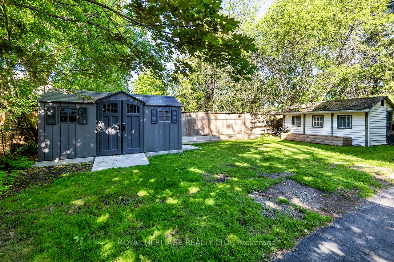 220 Cochrane Street Property Photo 45