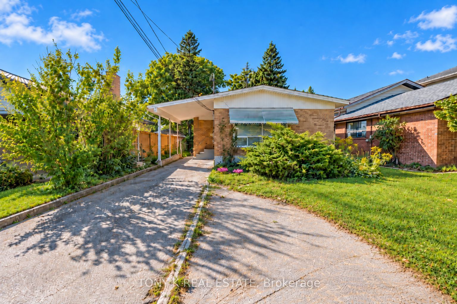 102 Haileybury Drive Property Photo 1