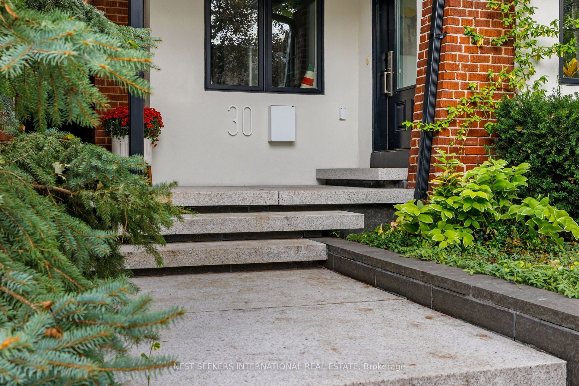 30 Duart Park Road Property Photo 2