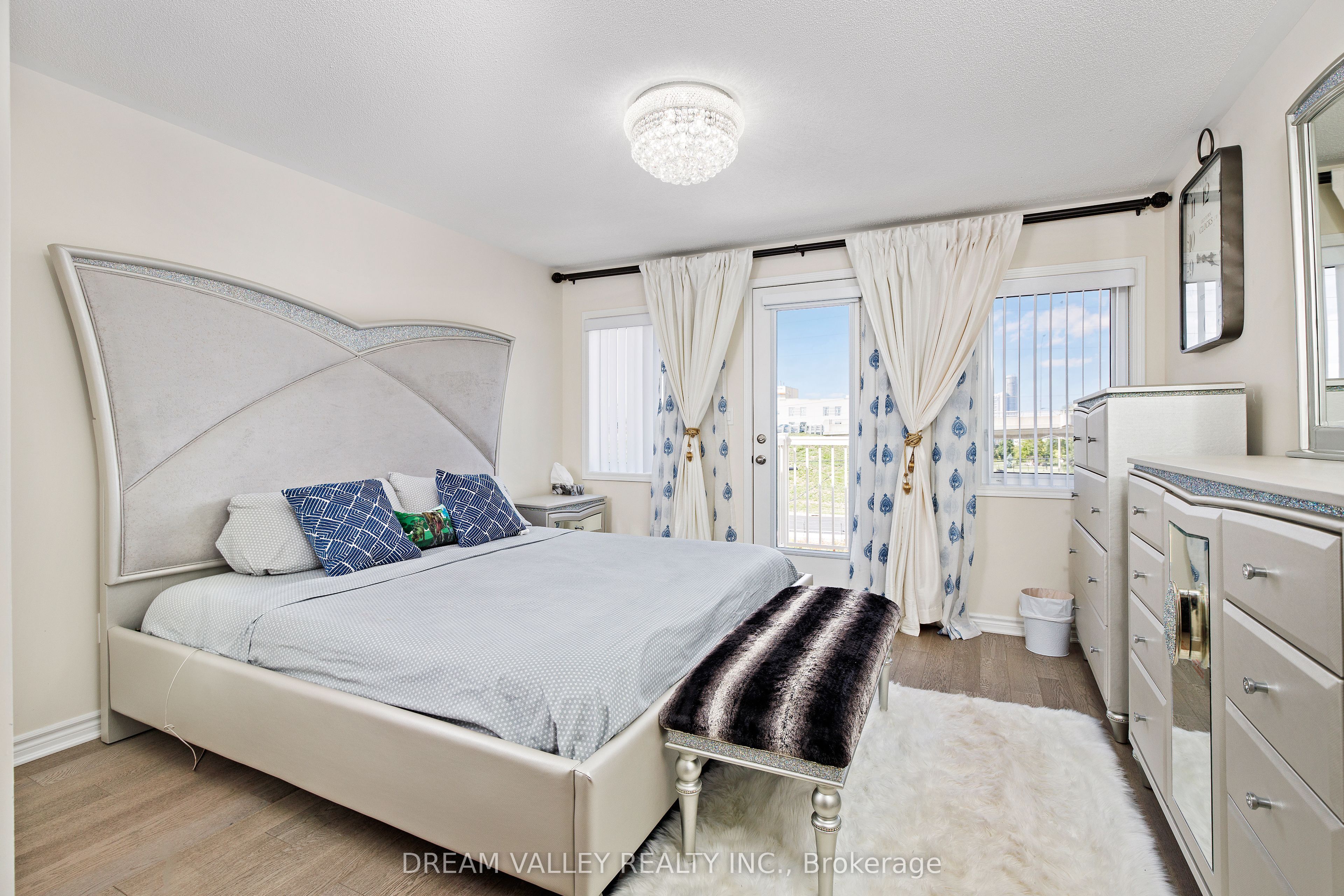 88 Jolly Way S Property Photo 10
