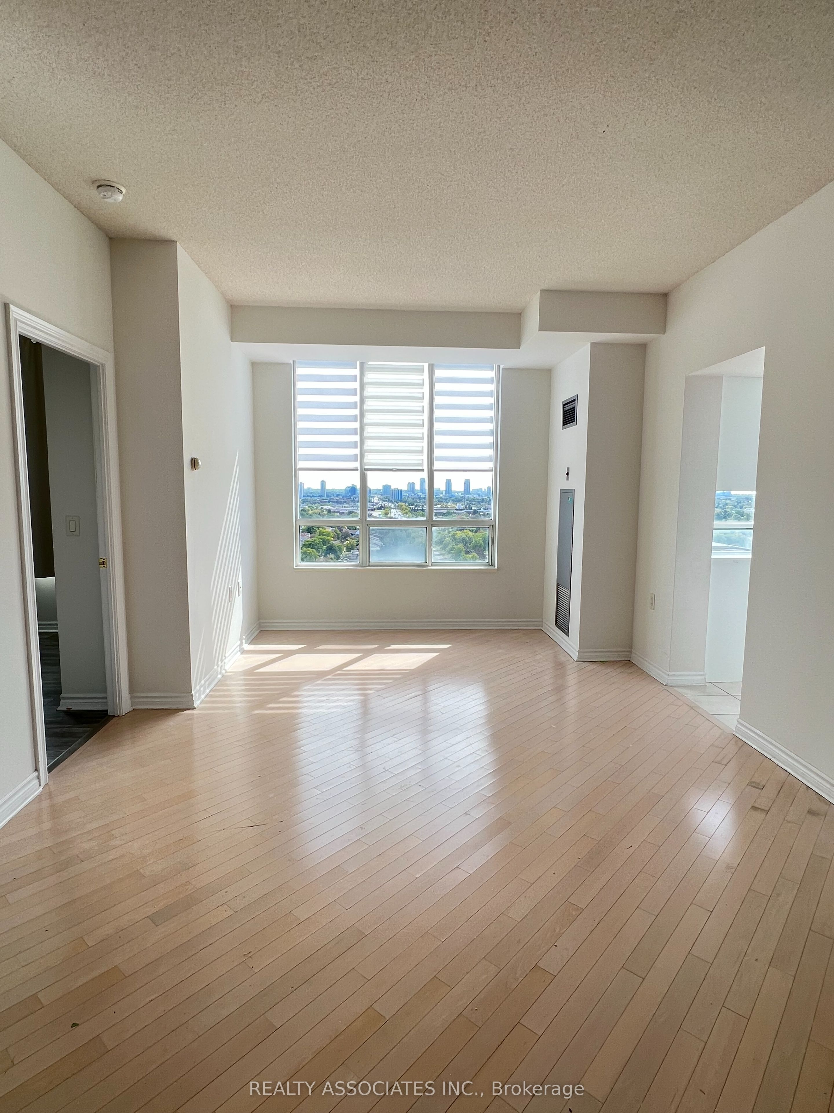 2627 Mccowan Road Lph17 Property Photo 3