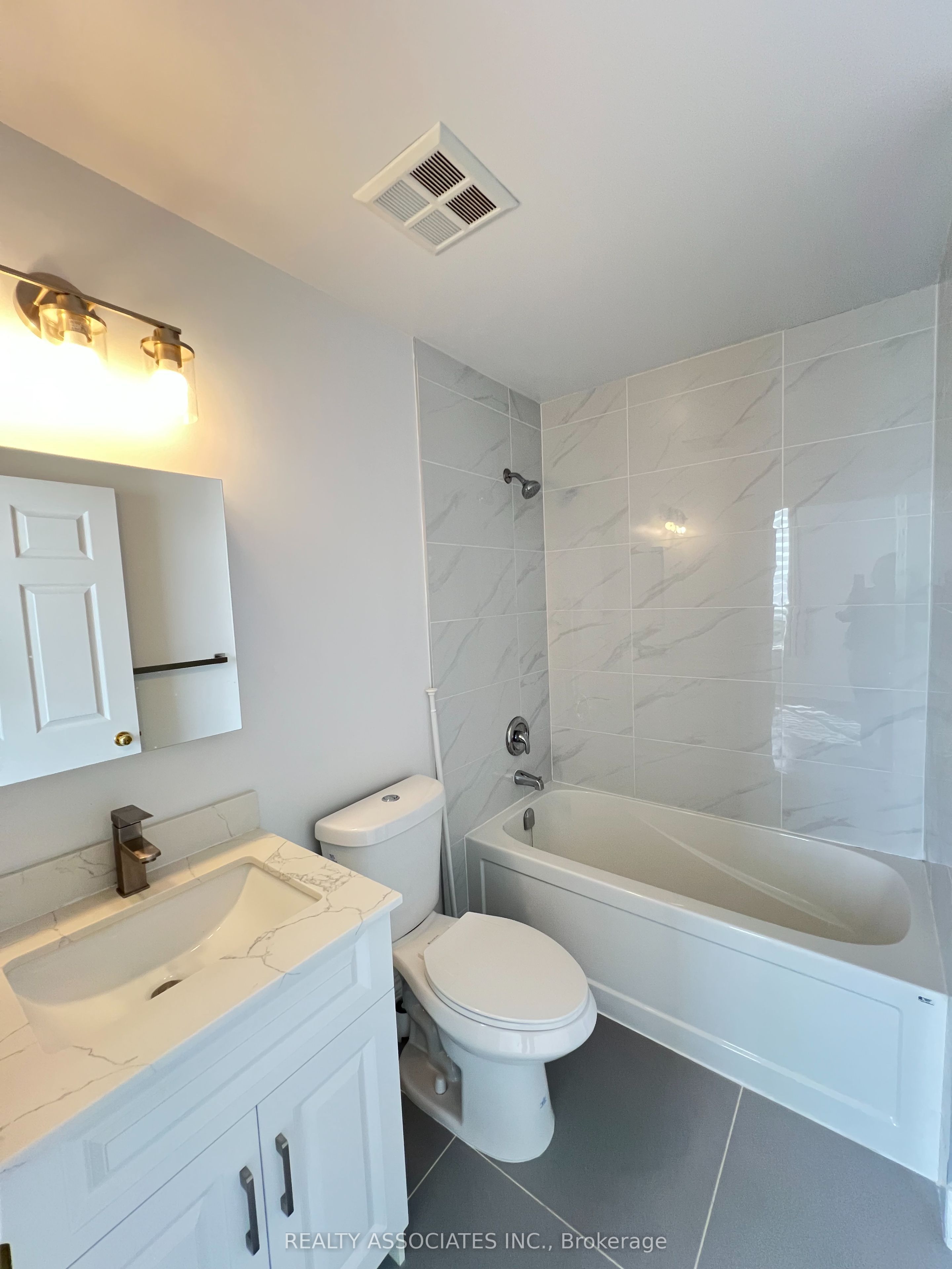 2627 Mccowan Road Lph17 Property Photo 12