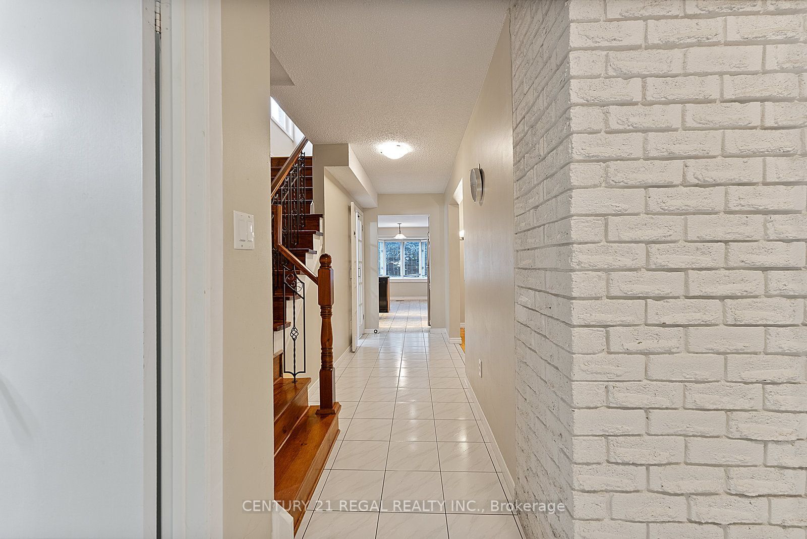 28 Ecclesfield Drive Property Photo 3