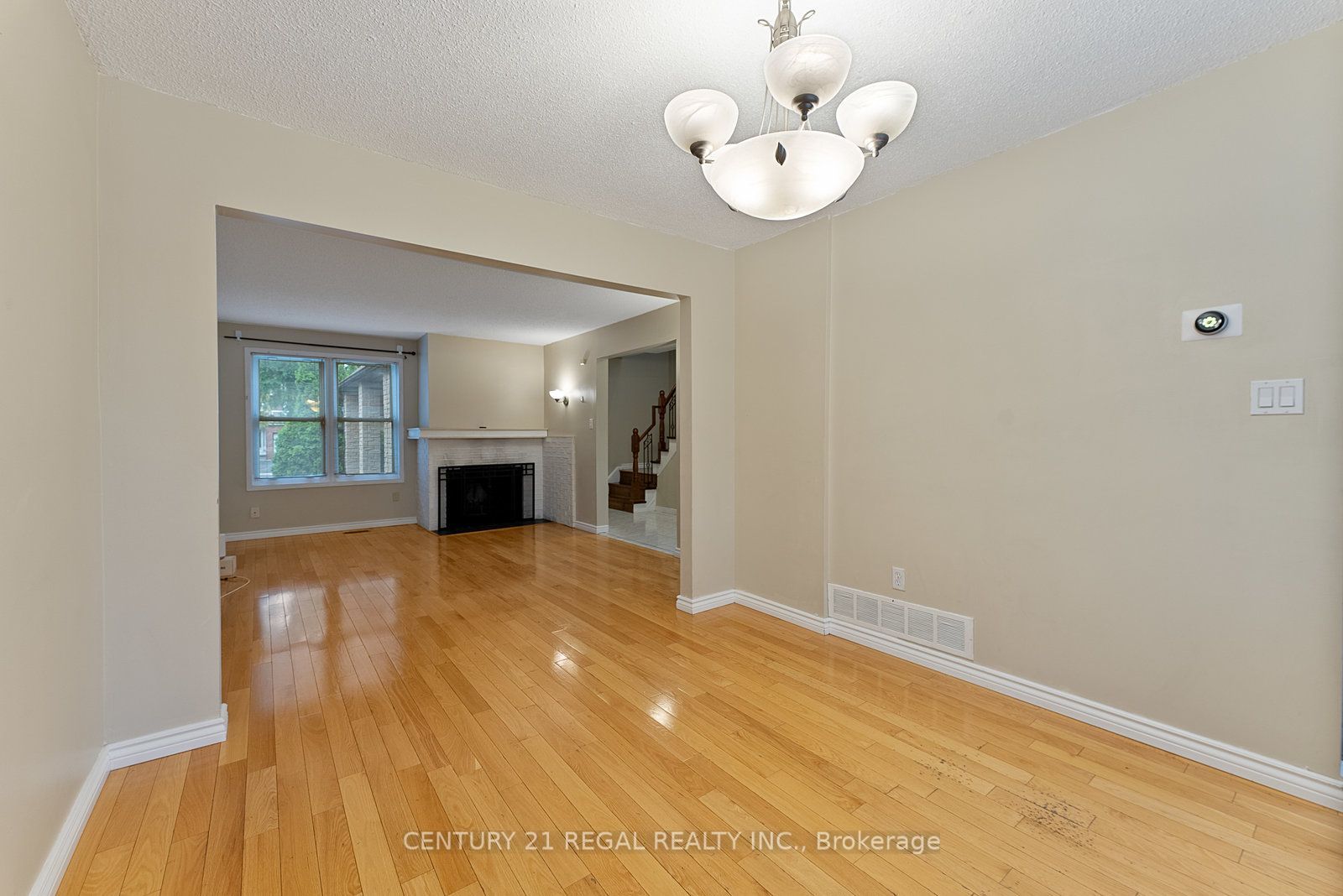28 Ecclesfield Drive Property Photo 13