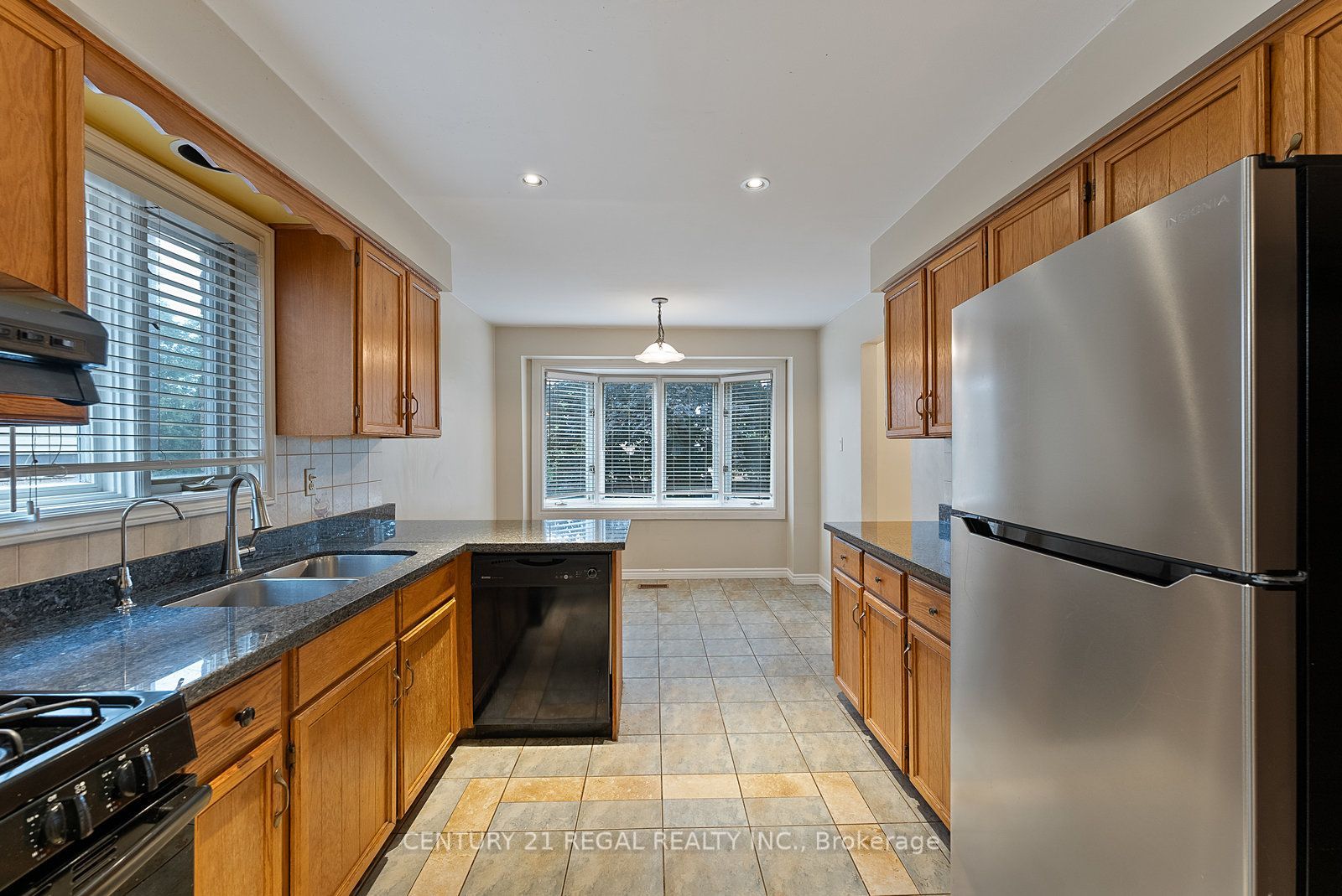 28 Ecclesfield Drive Property Photo 15