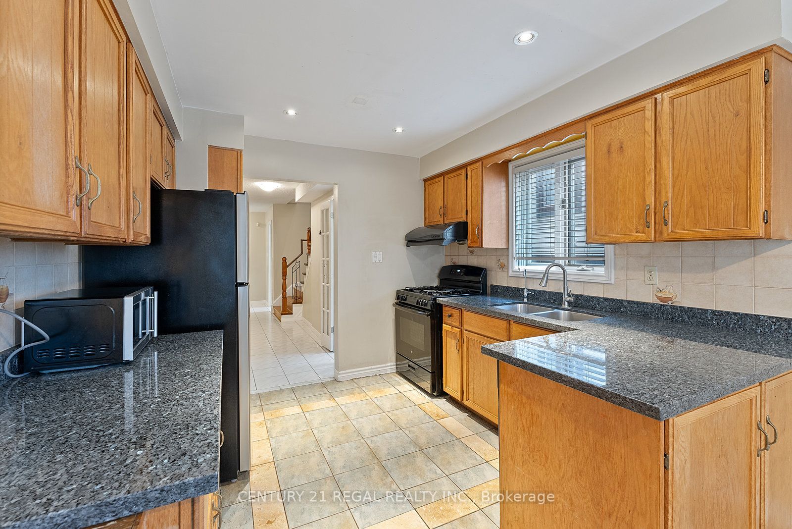 28 Ecclesfield Drive Property Photo 18