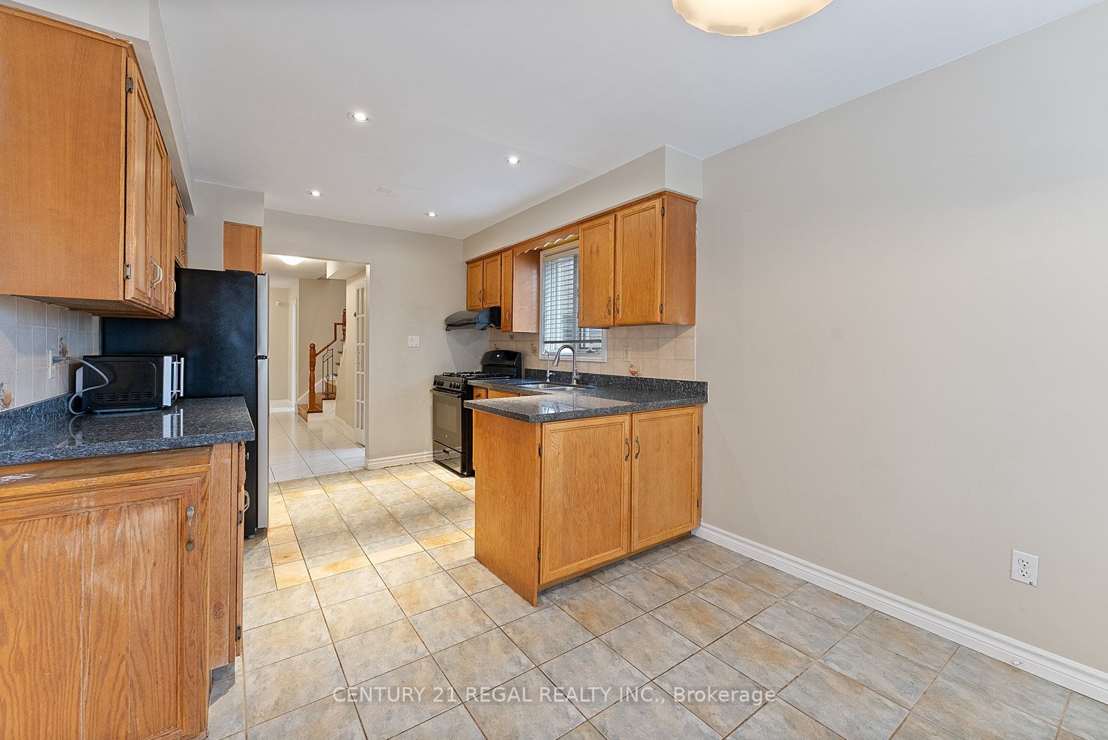 28 Ecclesfield Drive Property Photo 21