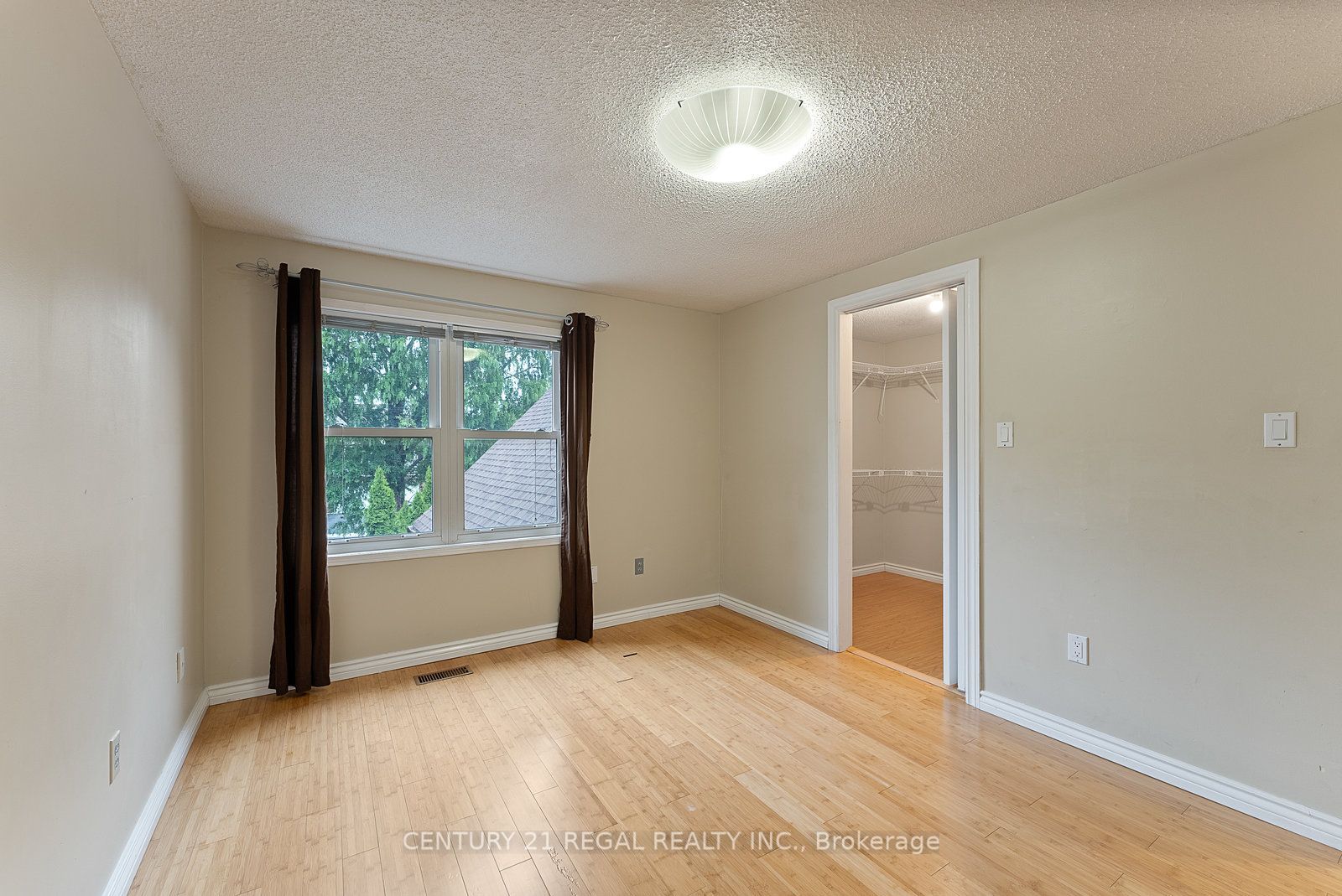 28 Ecclesfield Drive Property Photo 27