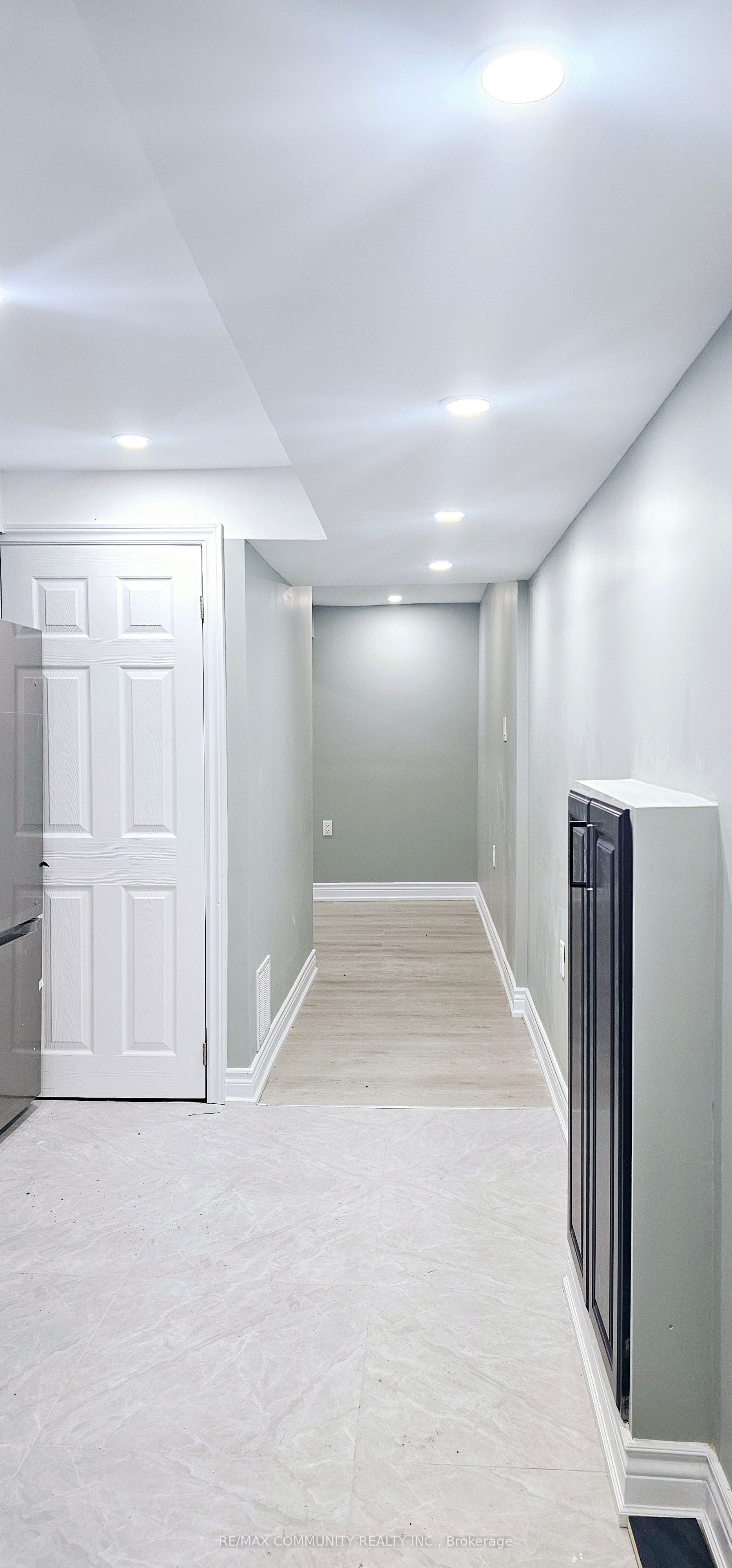 68 Hyacinth Crescent Basement Property Photo 11