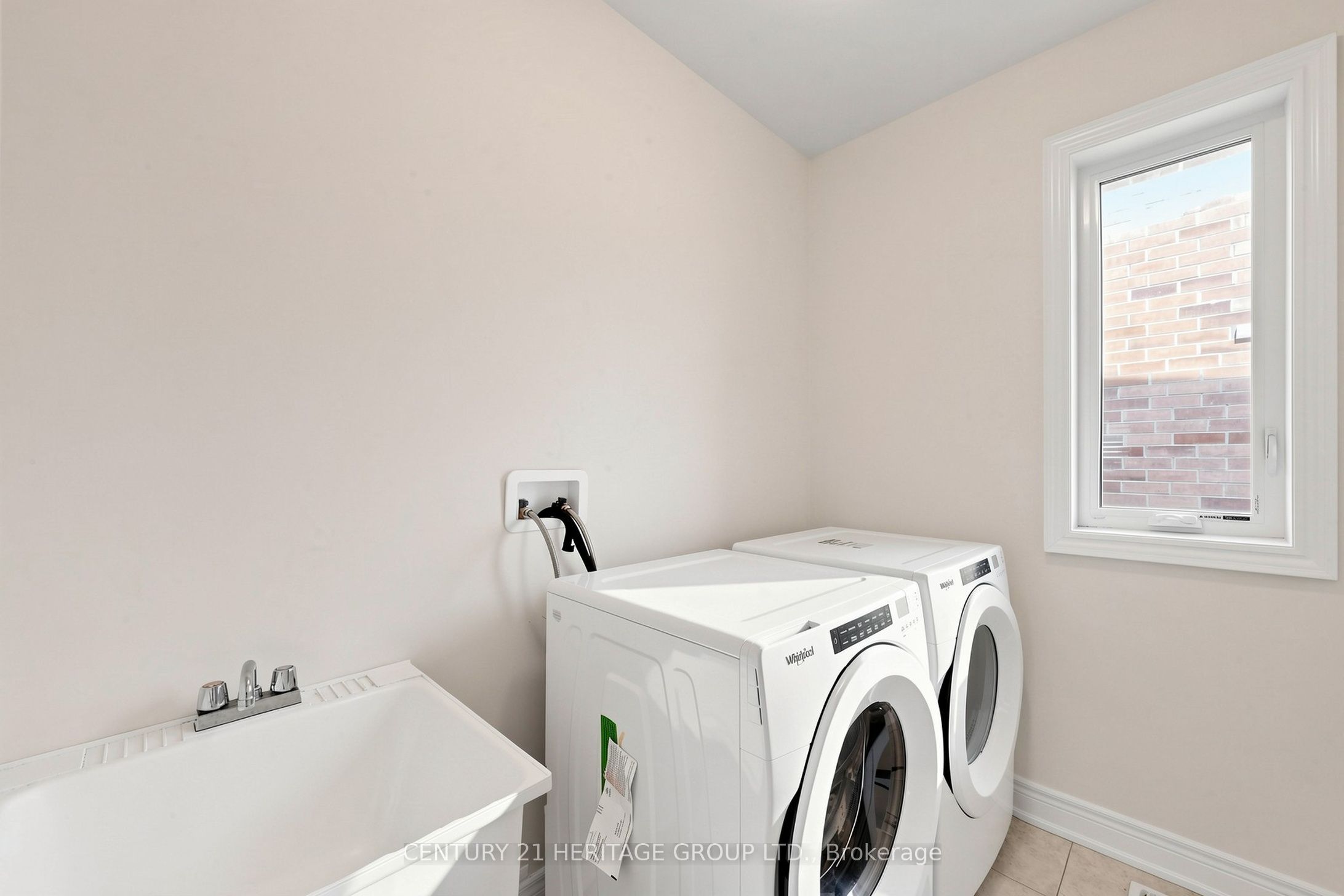 34 Micklefield Avenue Property Photo 33