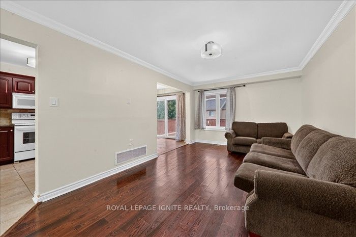 8 Vail Meadows Crescent Upper Property Photo 18