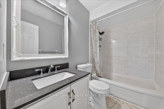 8 Vail Meadows Crescent Upper Property Photo 28
