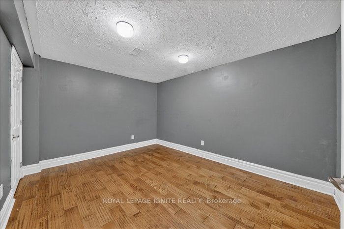8 Vail Meadows Crescent Upper Property Photo 35