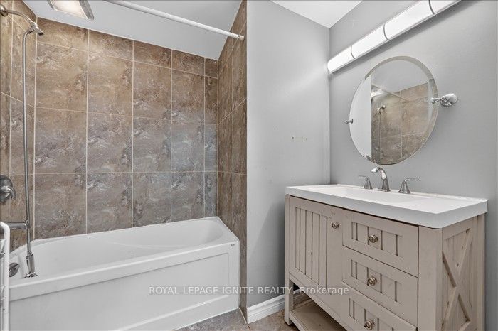 8 Vail Meadows Crescent Upper Property Photo 37
