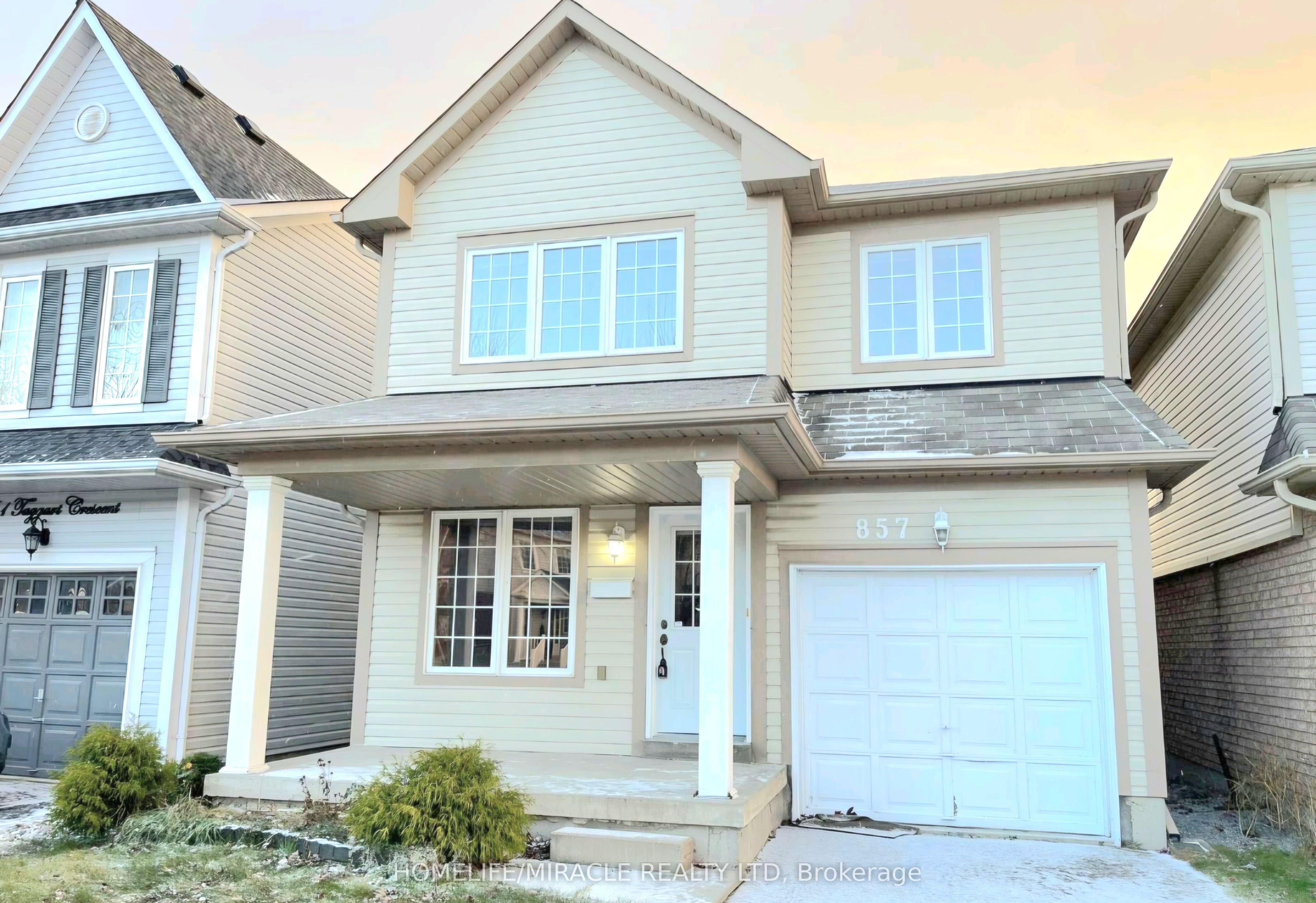 857 Taggart Crescent Property Photo 1