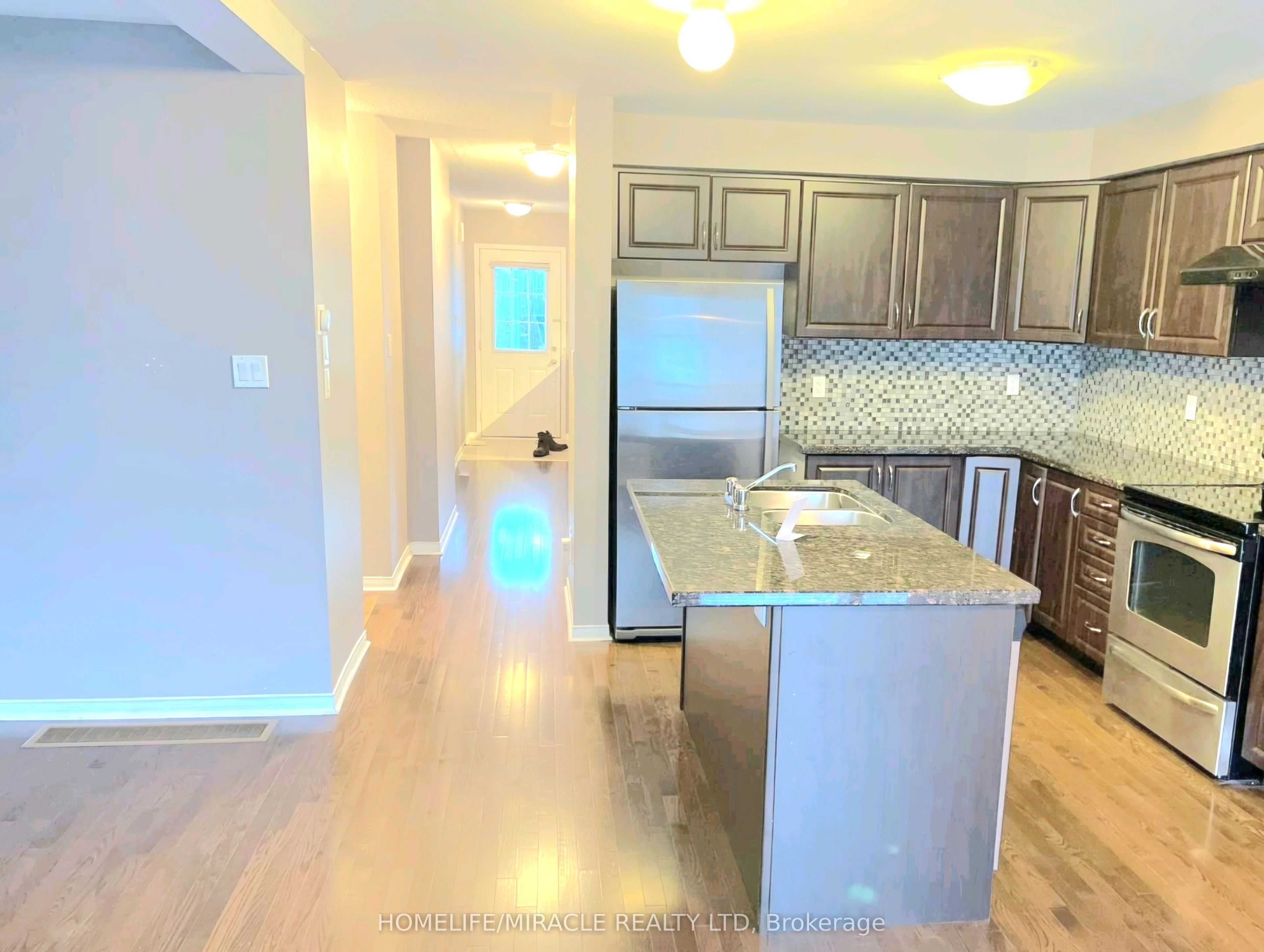 857 Taggart Crescent Property Photo 2