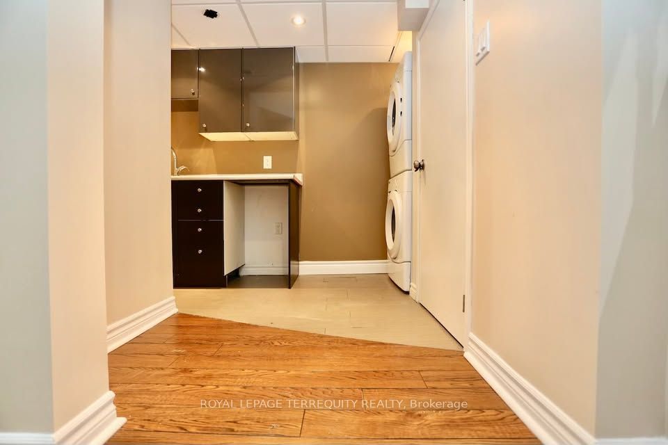 8834 Sheppard Avenue E Property Photo 8