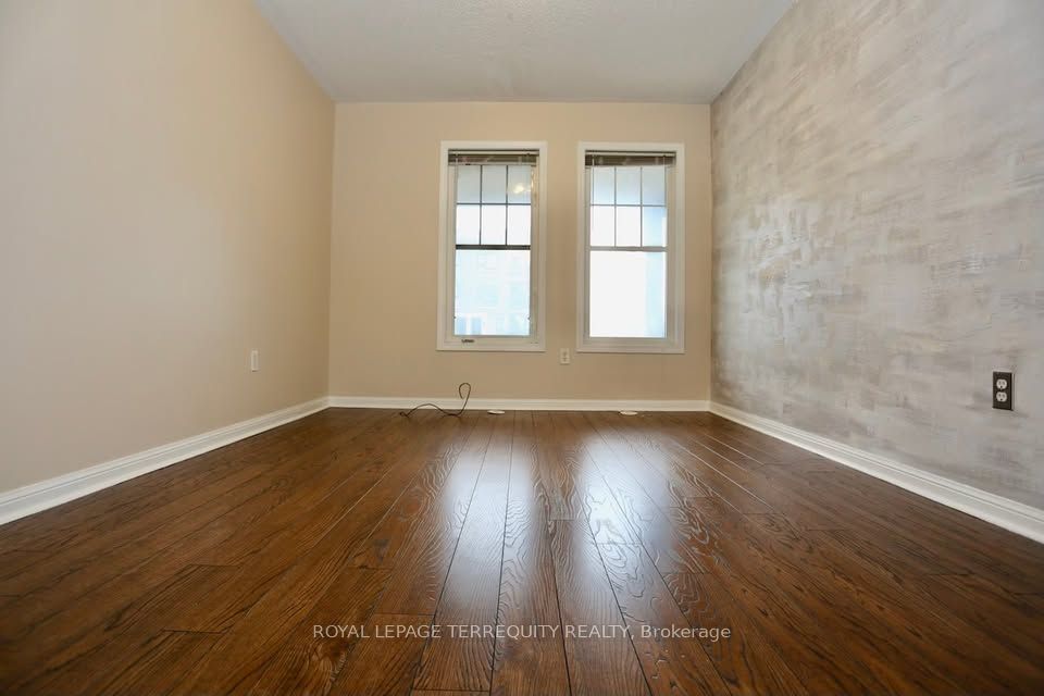 8834 Sheppard Avenue E Property Photo 9