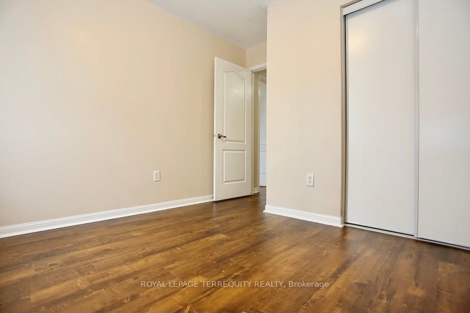 8834 Sheppard Avenue E Property Photo 12