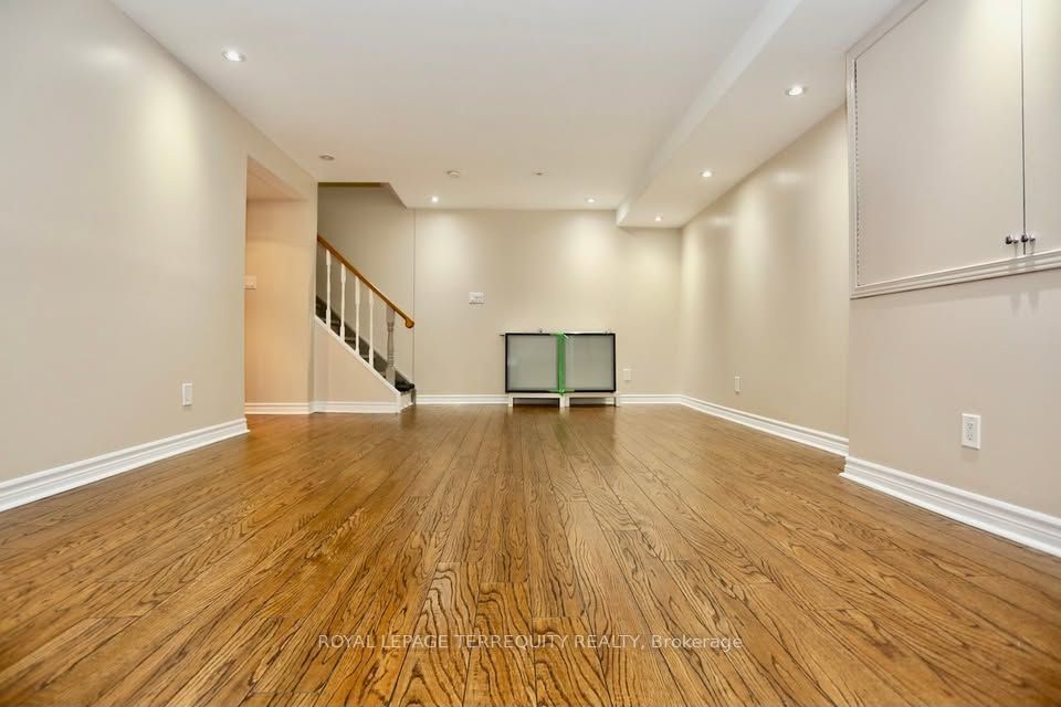 8834 Sheppard Avenue E Property Photo 14
