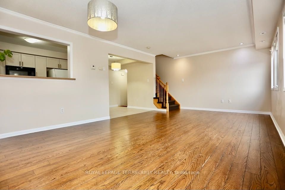 8834 Sheppard Avenue E Property Photo 21