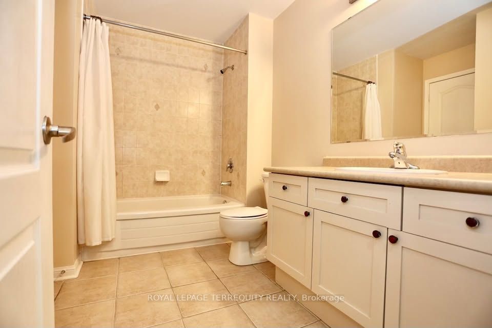 8834 Sheppard Avenue E Property Photo 24