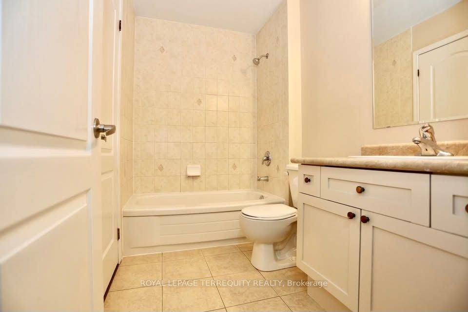 8834 Sheppard Avenue E Property Photo 25