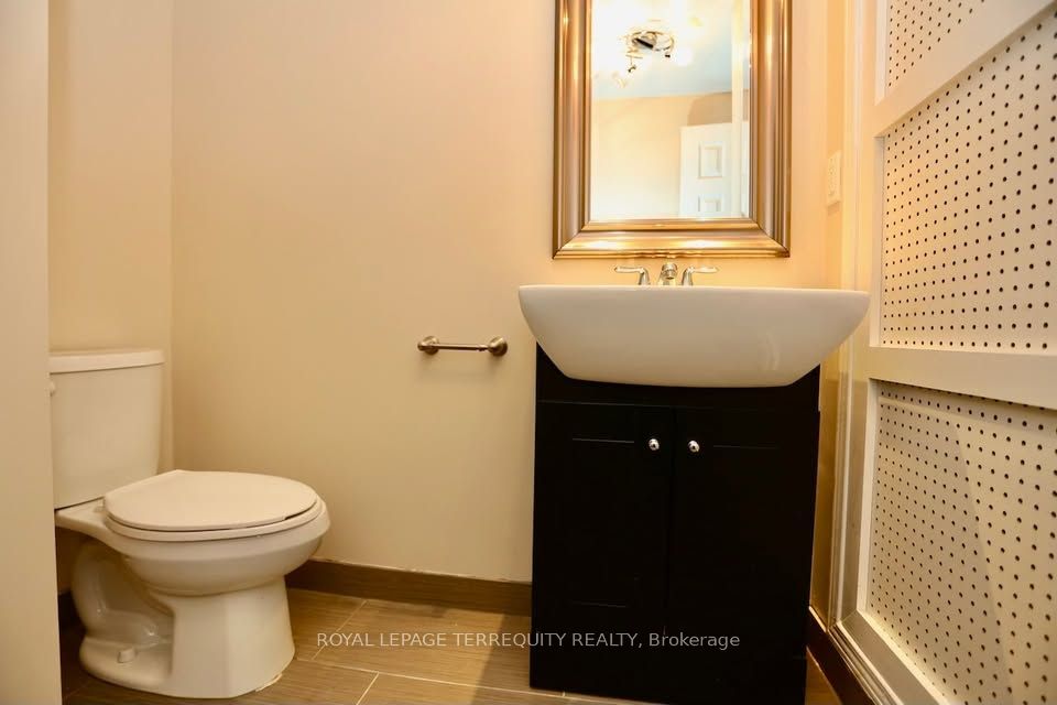 8834 Sheppard Avenue E Property Photo 26
