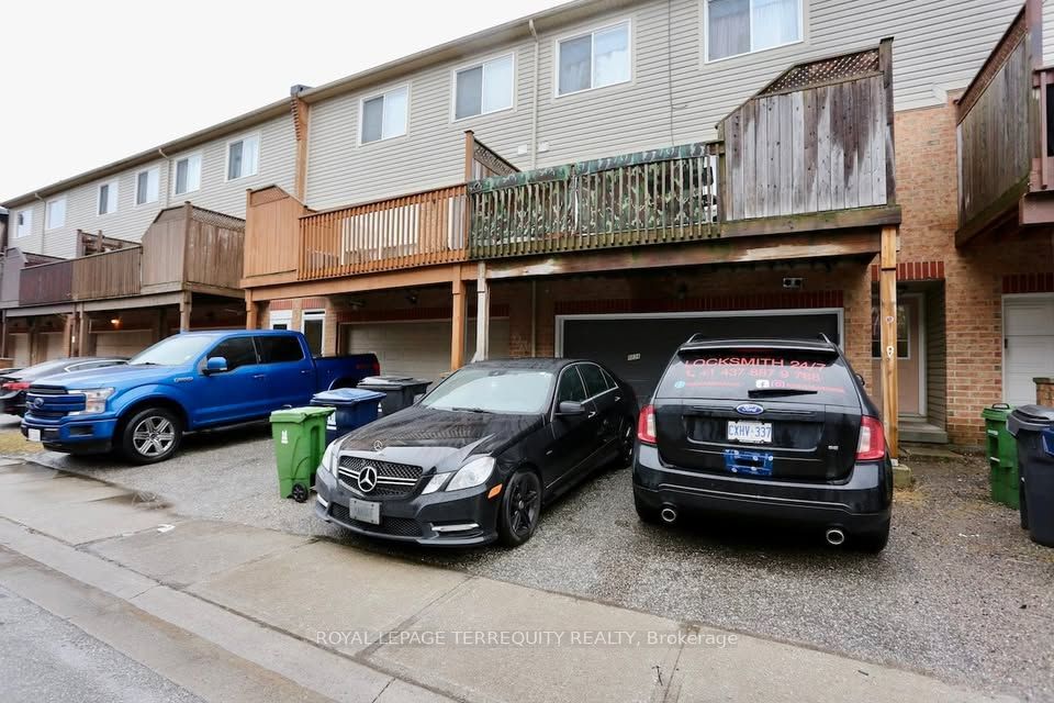 8834 Sheppard Avenue E Property Photo 27