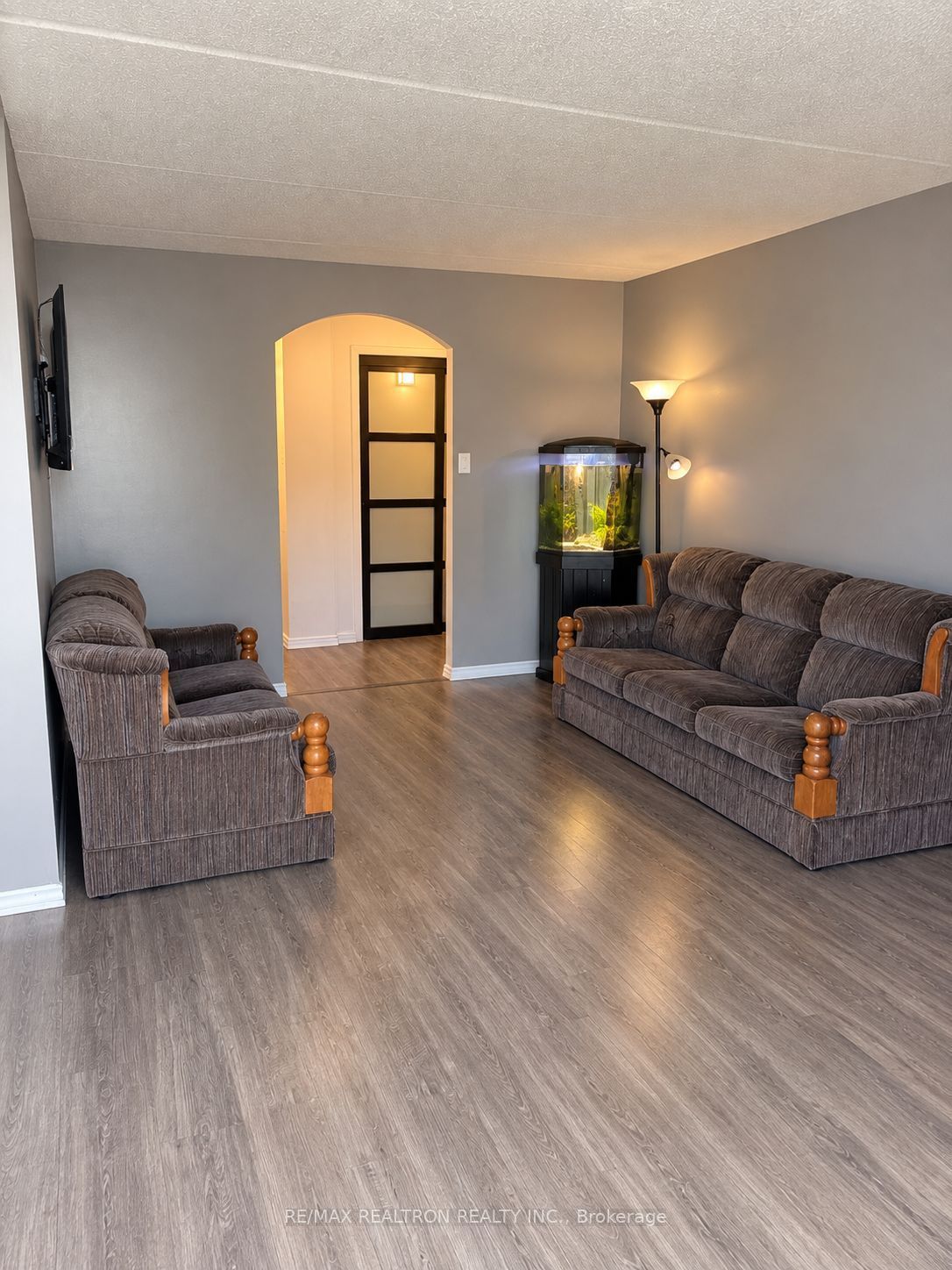 2 Glamorgan Avenue 715 Property Photo 4