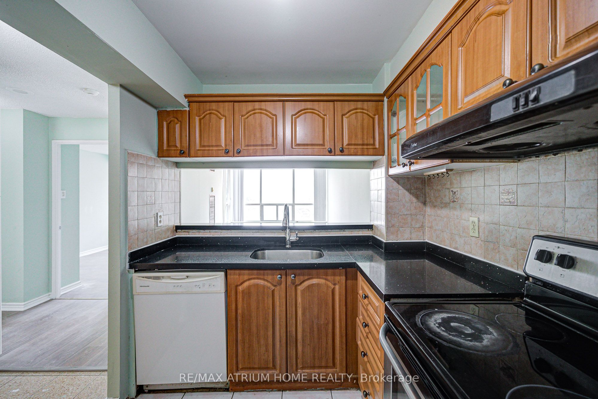 3050 Ellesmere Road 1515 Property Photo 7