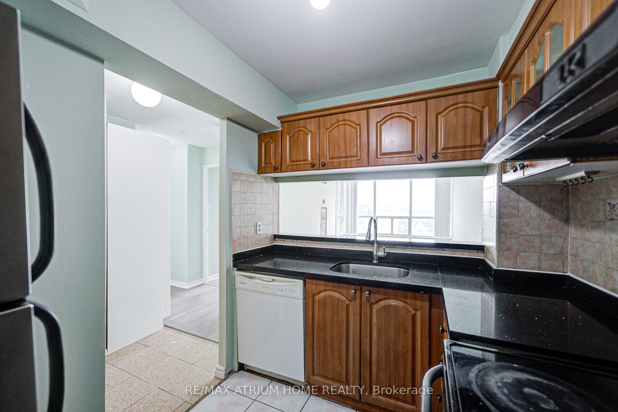 3050 Ellesmere Road 1515 Property Photo 8