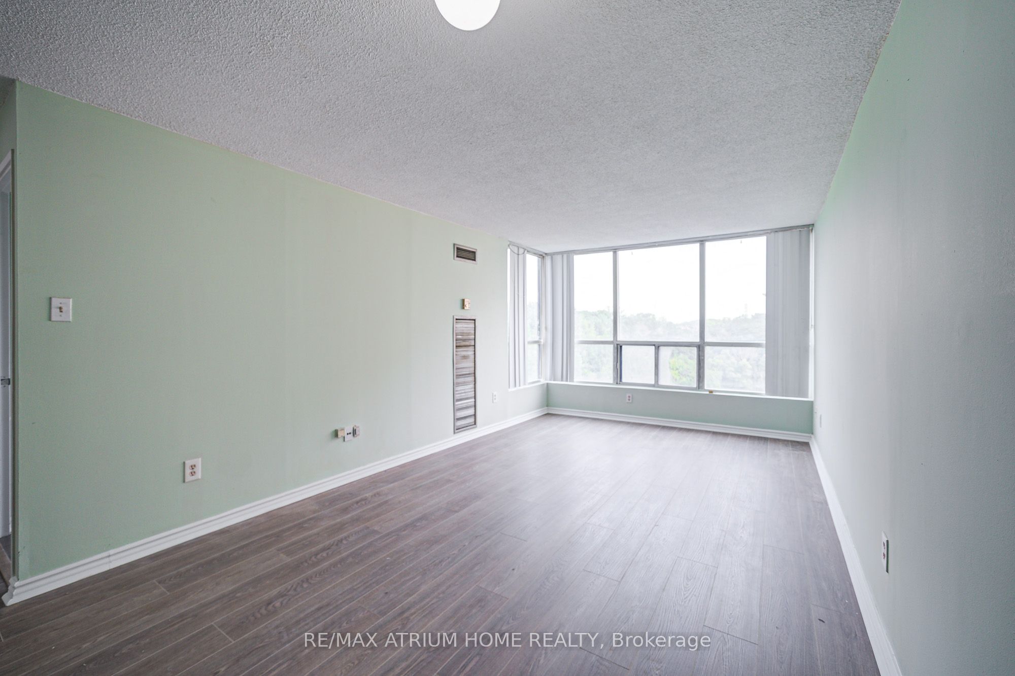 3050 Ellesmere Road 1515 Property Photo 12