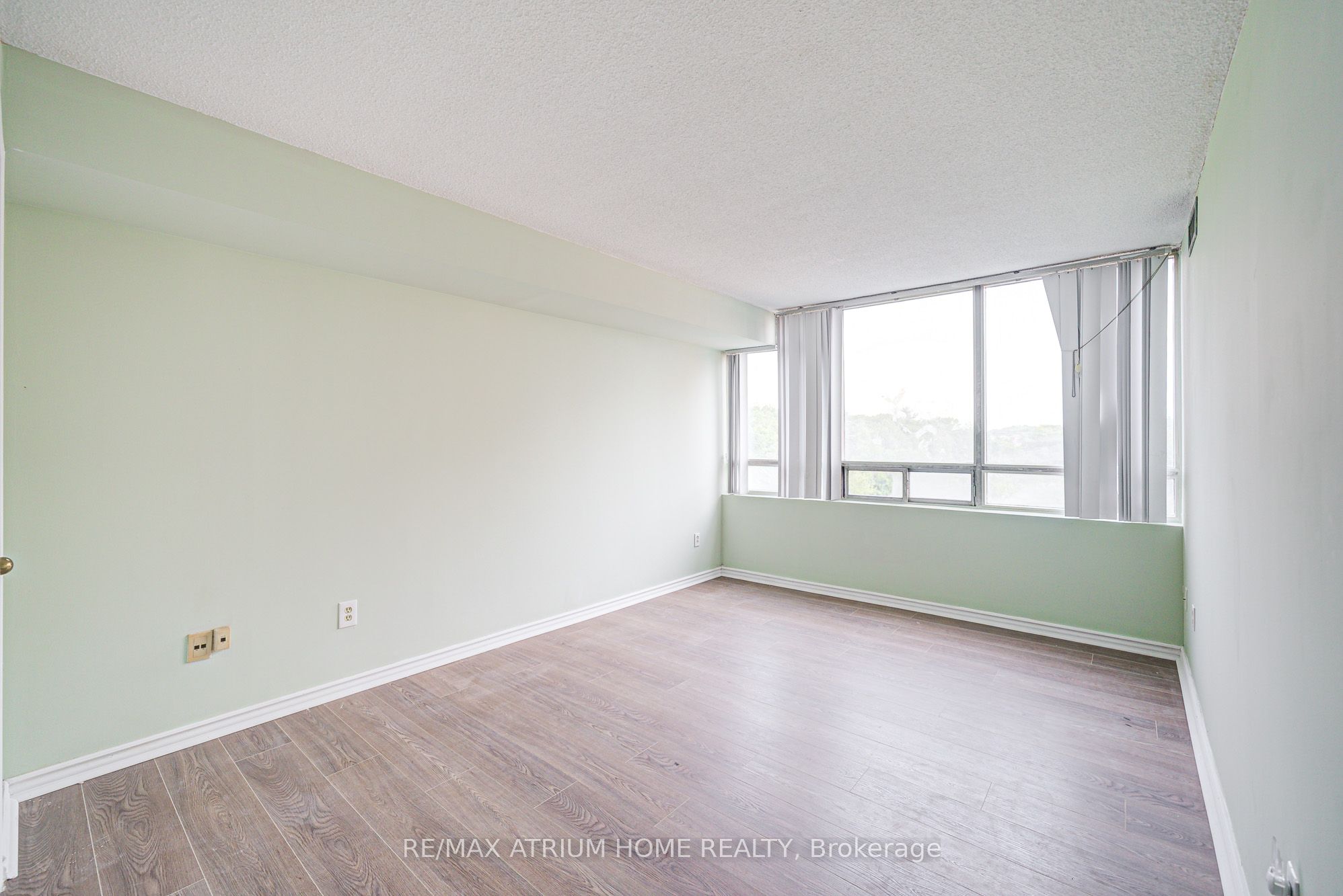 3050 Ellesmere Road 1515 Property Photo 25