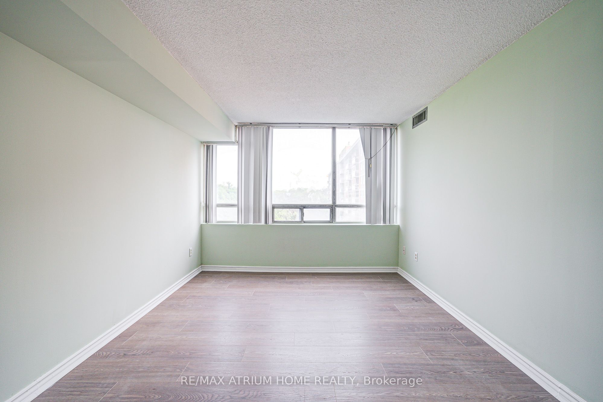 3050 Ellesmere Road 1515 Property Photo 27