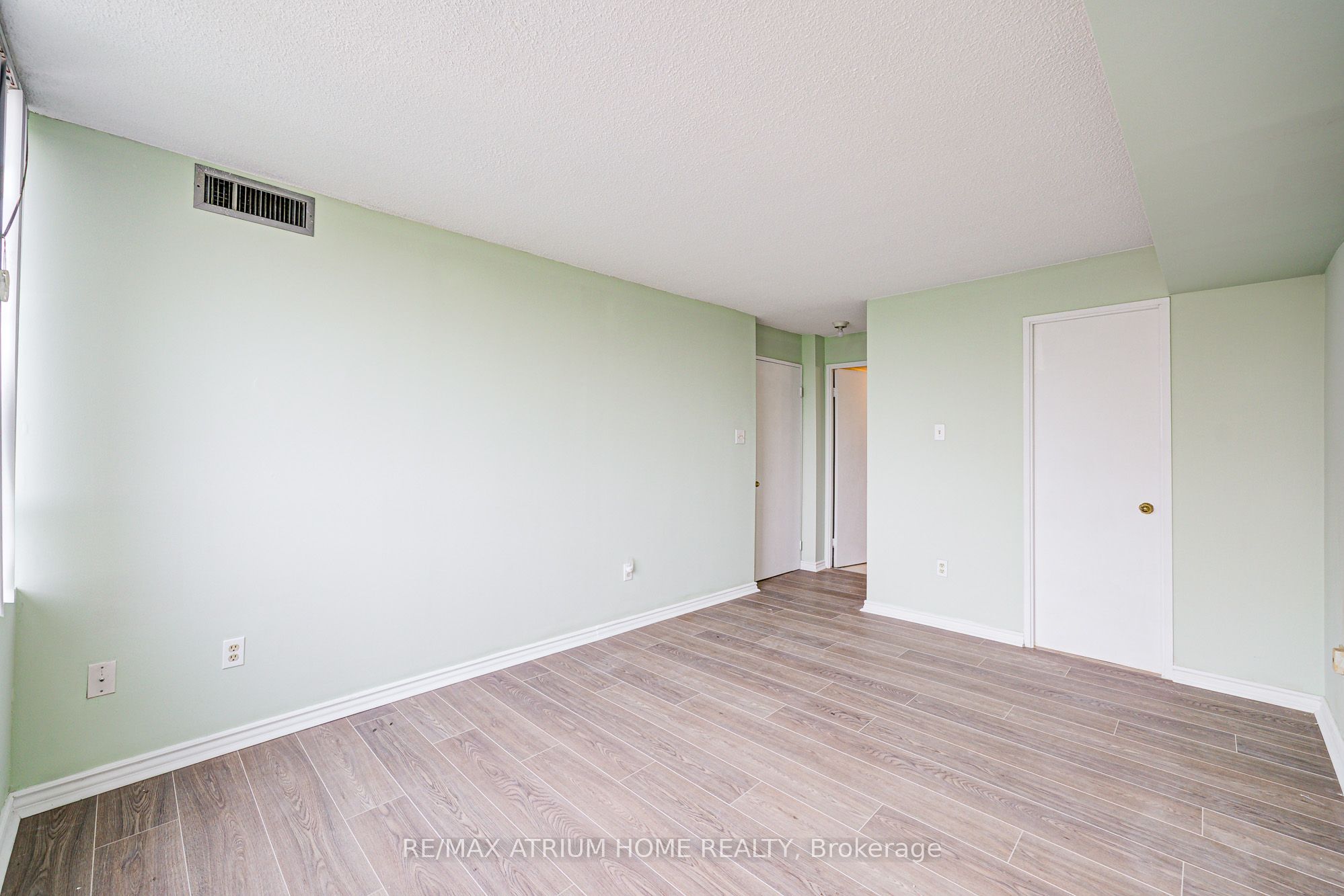 3050 Ellesmere Road 1515 Property Photo 30