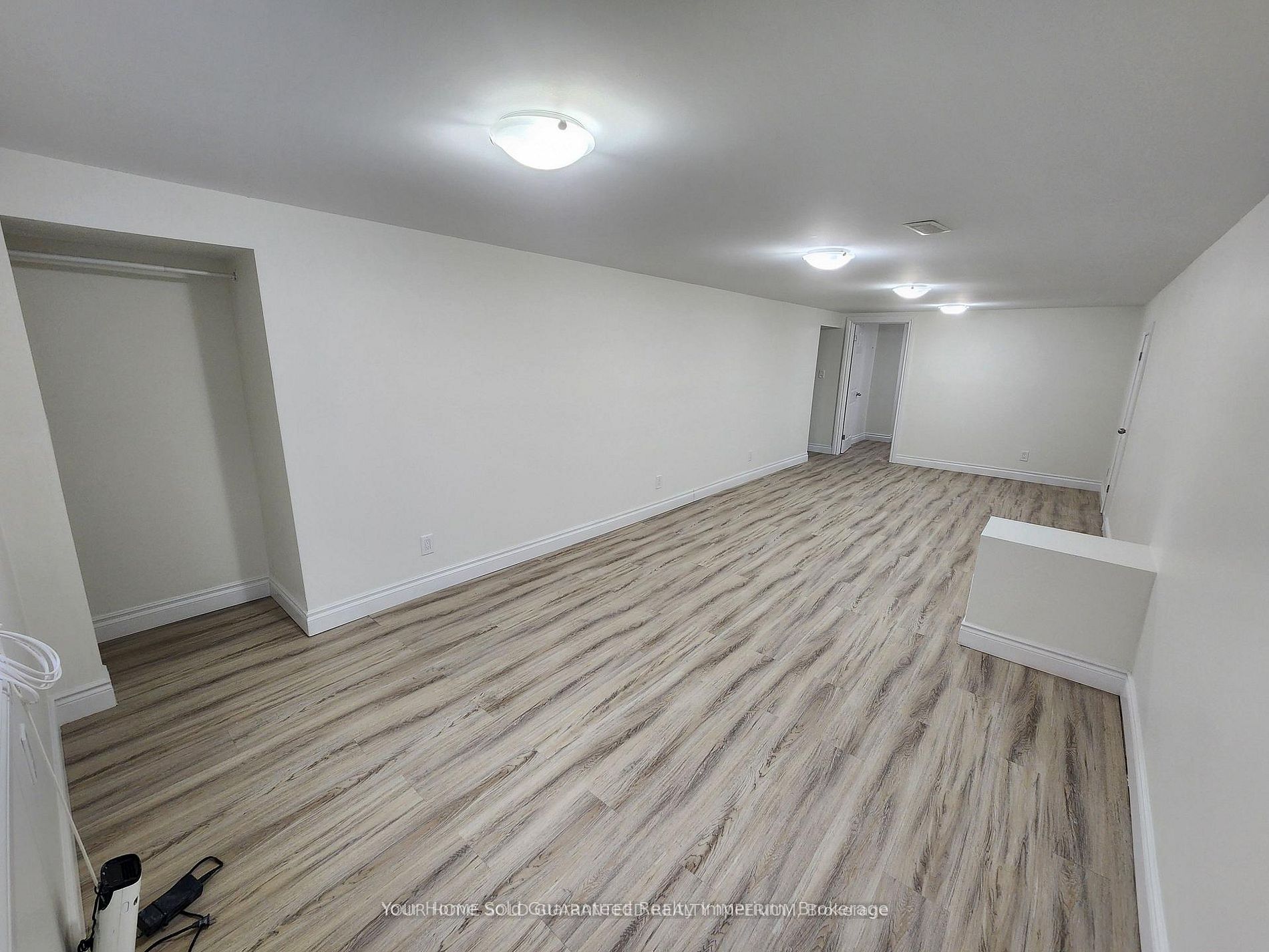 1223 Sun Valley Court Property Photo 2