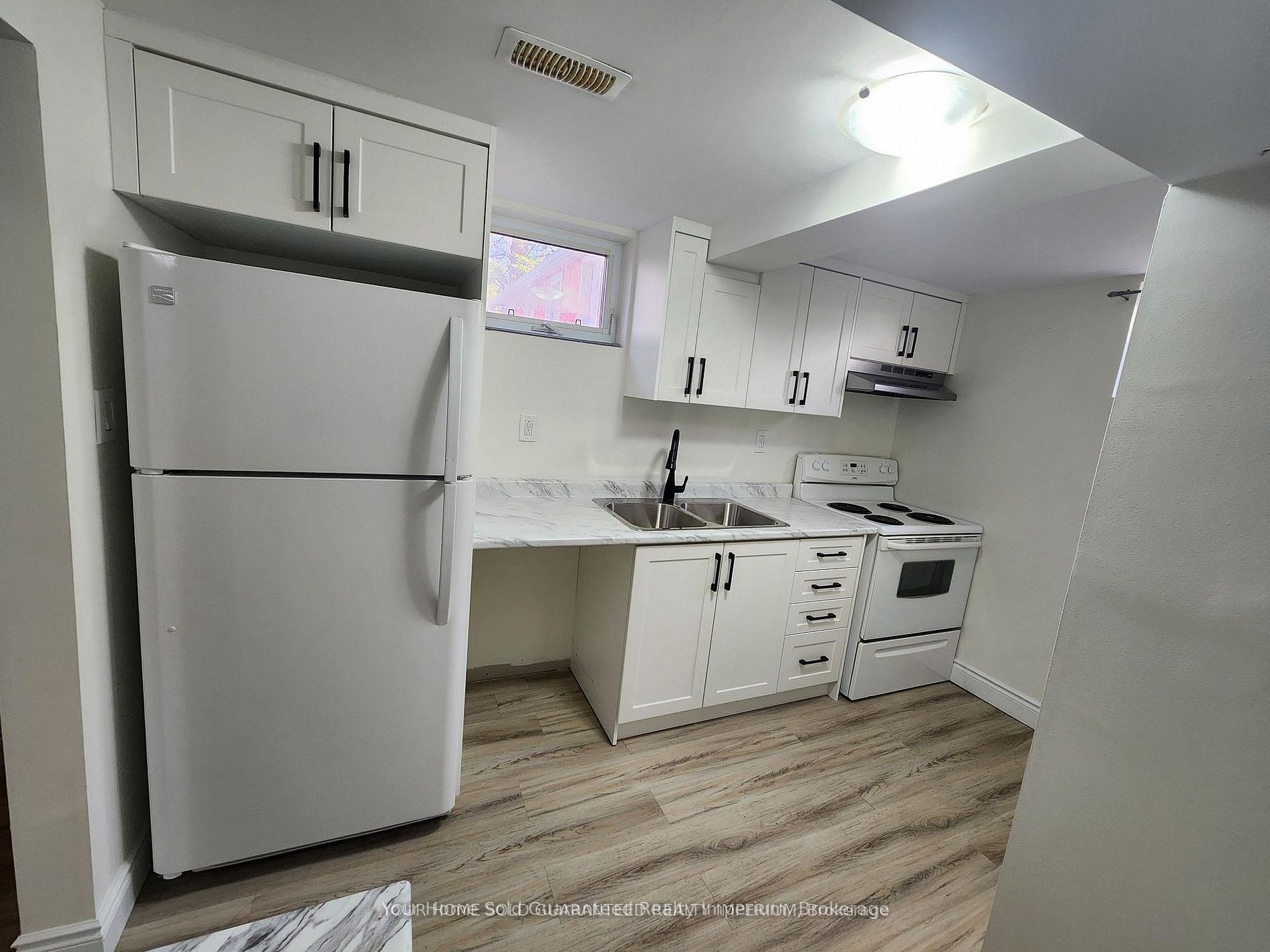 1223 Sun Valley Court Property Photo 10